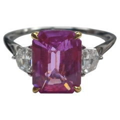 Pink Aurora - Vivid Purplish Pink Madagascar NH Sapphire 3 Stone Ring in 18K