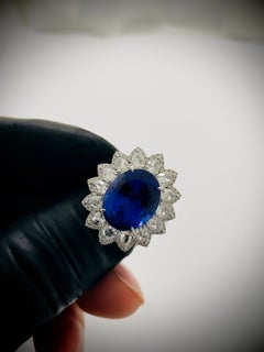 Tanzanite Aurora 8.92ct Oval Tanzanite Ring, 18K Gold, Hong Kong