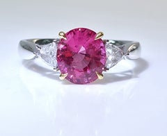 Red Sovereign - Exceptional Jedi Spinel from Tanzania set with Diamonds in Ring