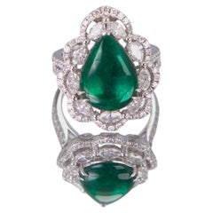 Verdant III – Canopy - Smeraldo colombiano a cabochon incastonato con diamanti in un anello in oro 18 carati