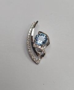 Artisan 18K Gold Aquamarine Diamond Pendant Necklace, Hong Kong, New