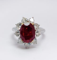 Imperial Ruby - Big face Natural Burmese Ruby set with Heart Diamonds RingPendet