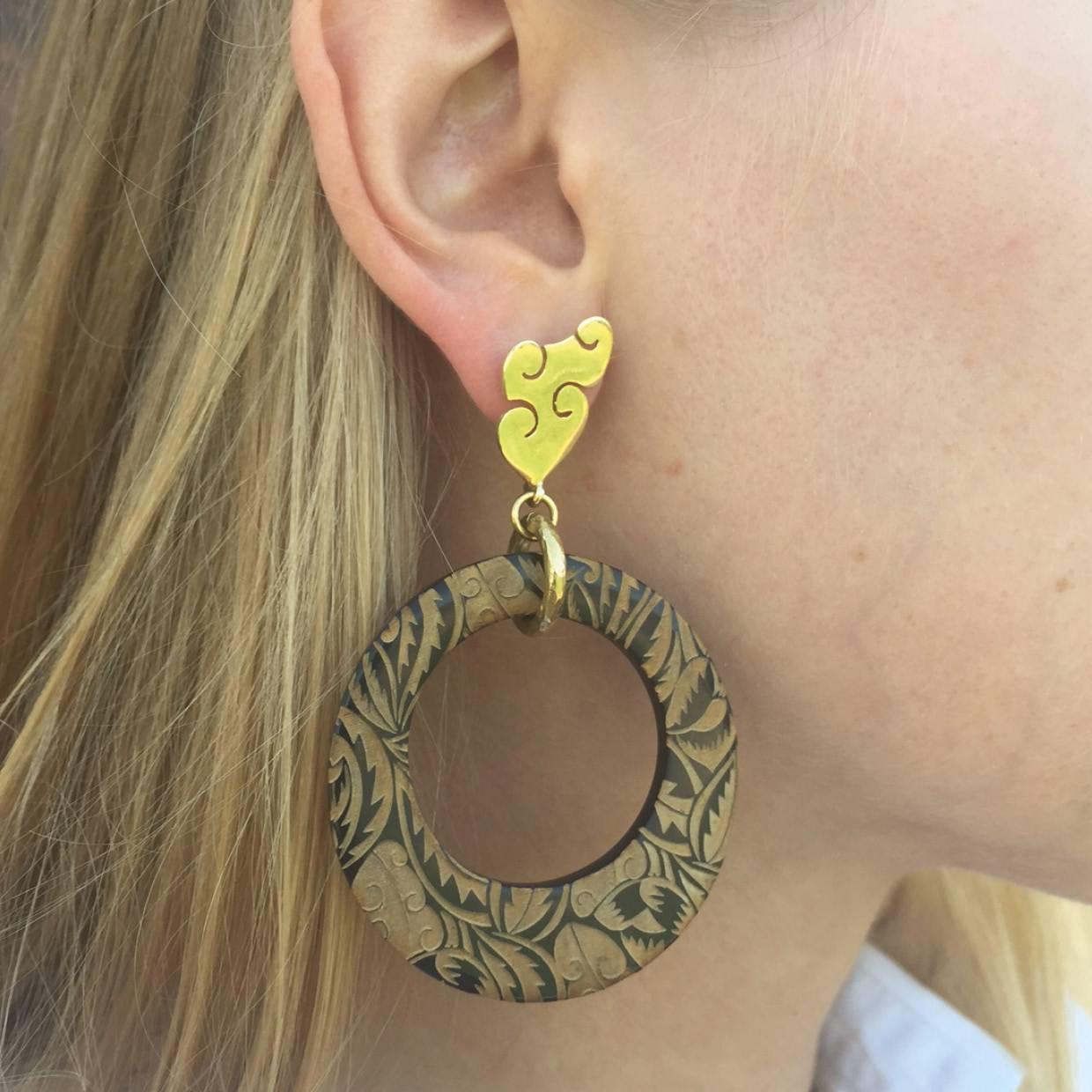 Contemporary Fouché Horn Africa Engraved Earrings For Sale