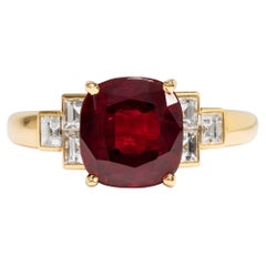 Precious ring with large Siamese ruby and diamonds, made by Cartier, circa 2005
