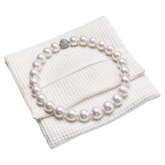 Exceptional South Sea Pearl Necklace by Günther Krauss, Stuttgart c. 2000