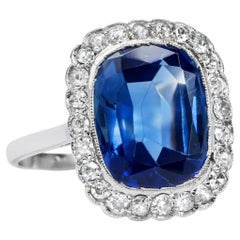 Antique Ring with an Untreated Sapphire & Diamonds in Platinum, Art Déco c. 1925