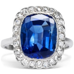 Antique Ring with an Untreated Sapphire & Diamonds in Platinum, Art Déco c. 1925