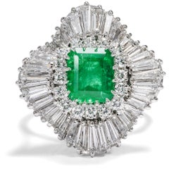 Vintage Ballerina Ring With Afghan Emerald & Diamonds in White Gold, 1970s