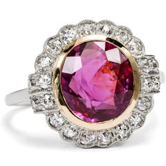 Fine Vintage Ring with 4.72 ct Ruby & Diamonds, c. 1950