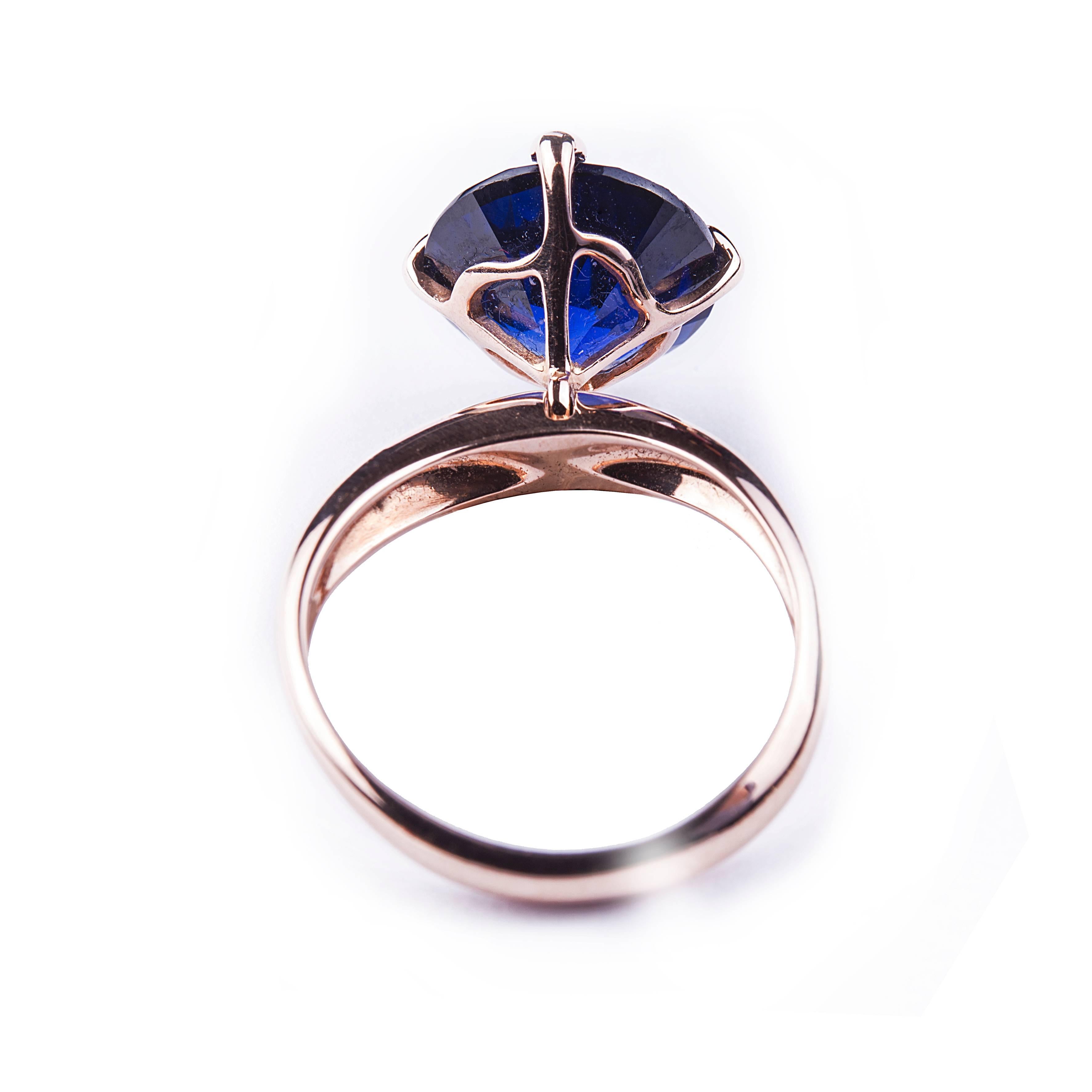 18kt Rose Gold and Blue Zircon Ring