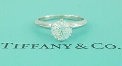 Tiffany & Co 1.03 ct Platinum Round Cut Diamond Solitaire Engagement Ring F/VS2