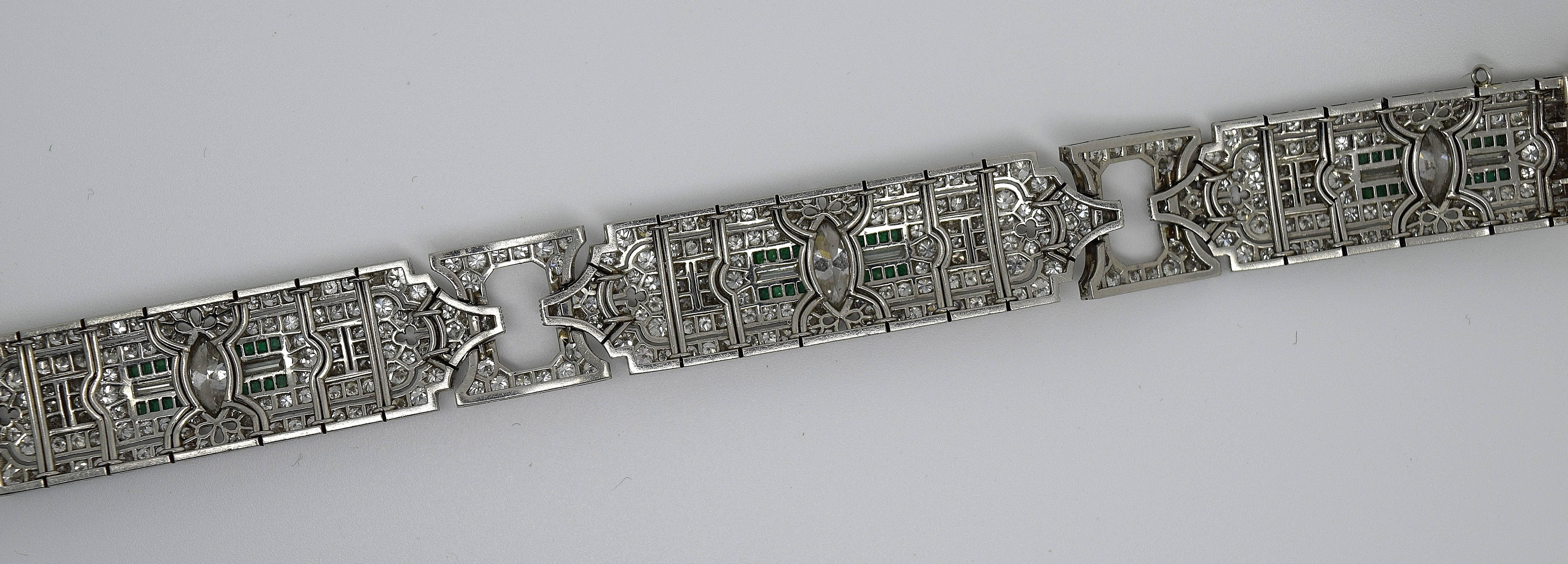 1920s Art Deco Emerald Diamond Platinum Bracelet For Sale 2