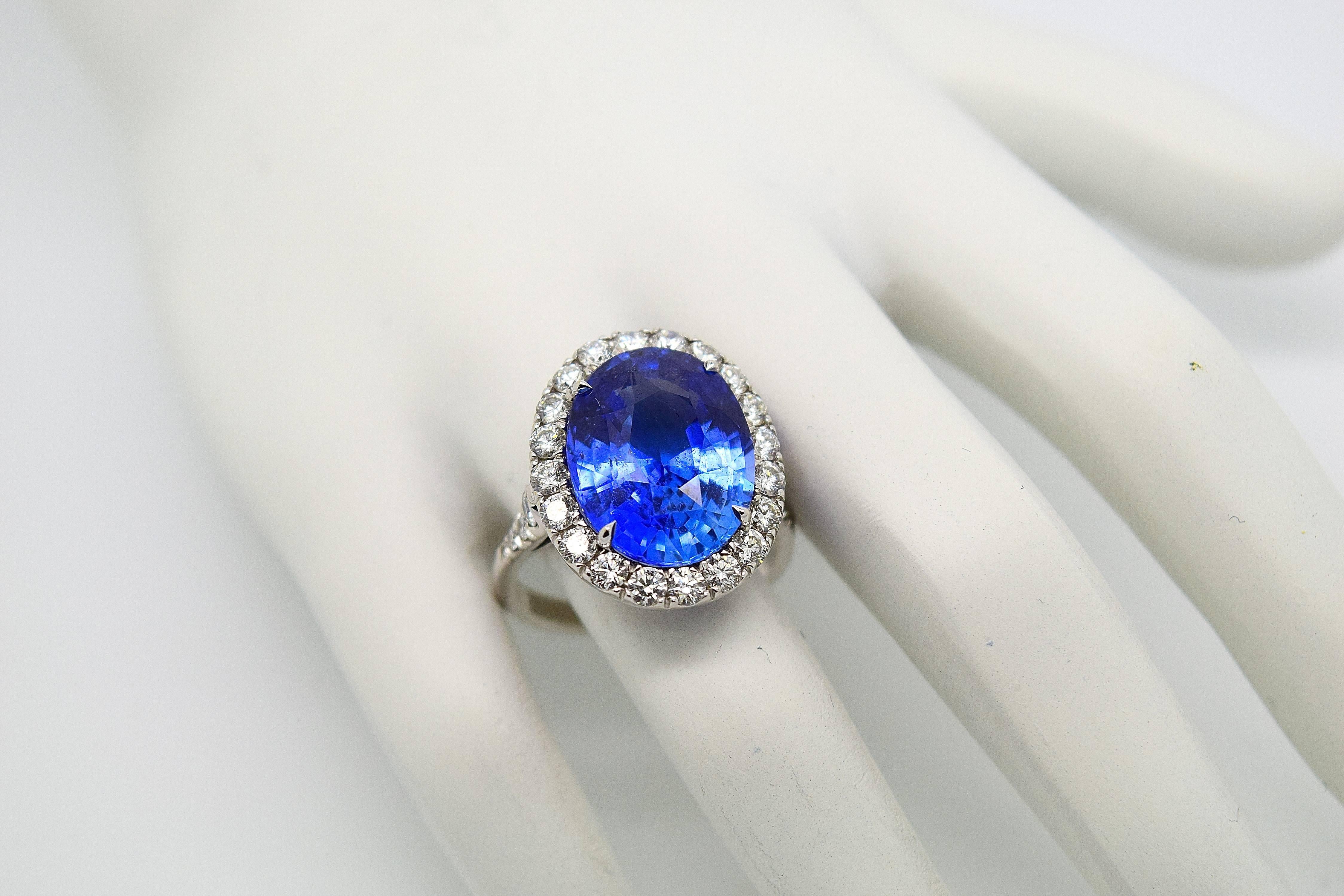 10.49 Carat GIA Cert Blue Sapphire Diamond Gold Ring For Sale 1