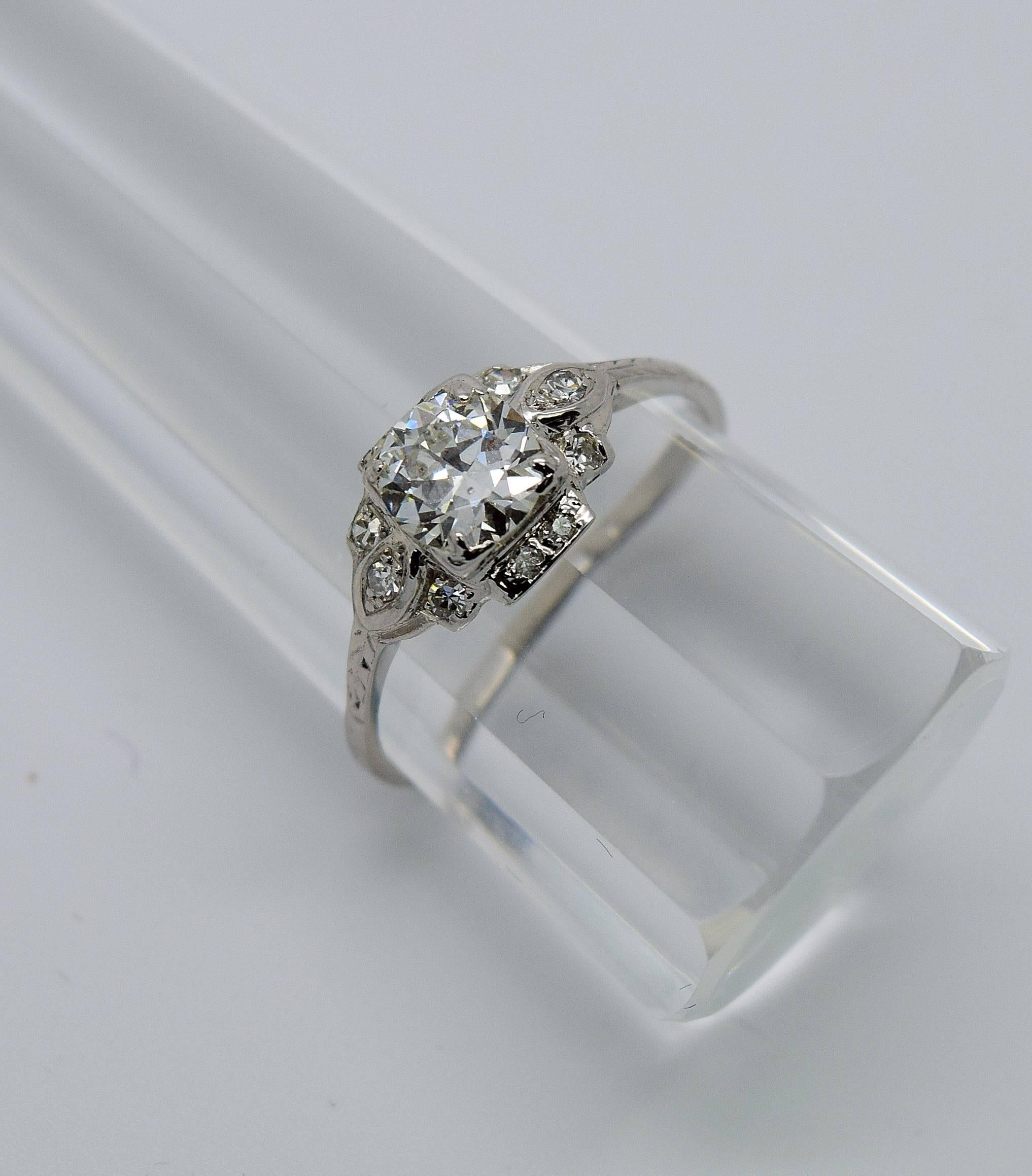 1920s Art Deco Diamond Platinum Engagement Ring For Sale 1