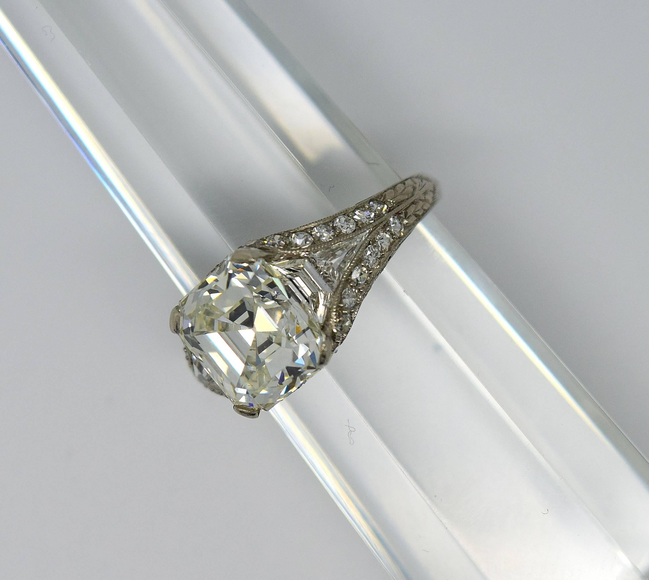 Bailey Banks and Biddle Fine Art Deco 2.70 Carat Diamond and Platinum Ring 1