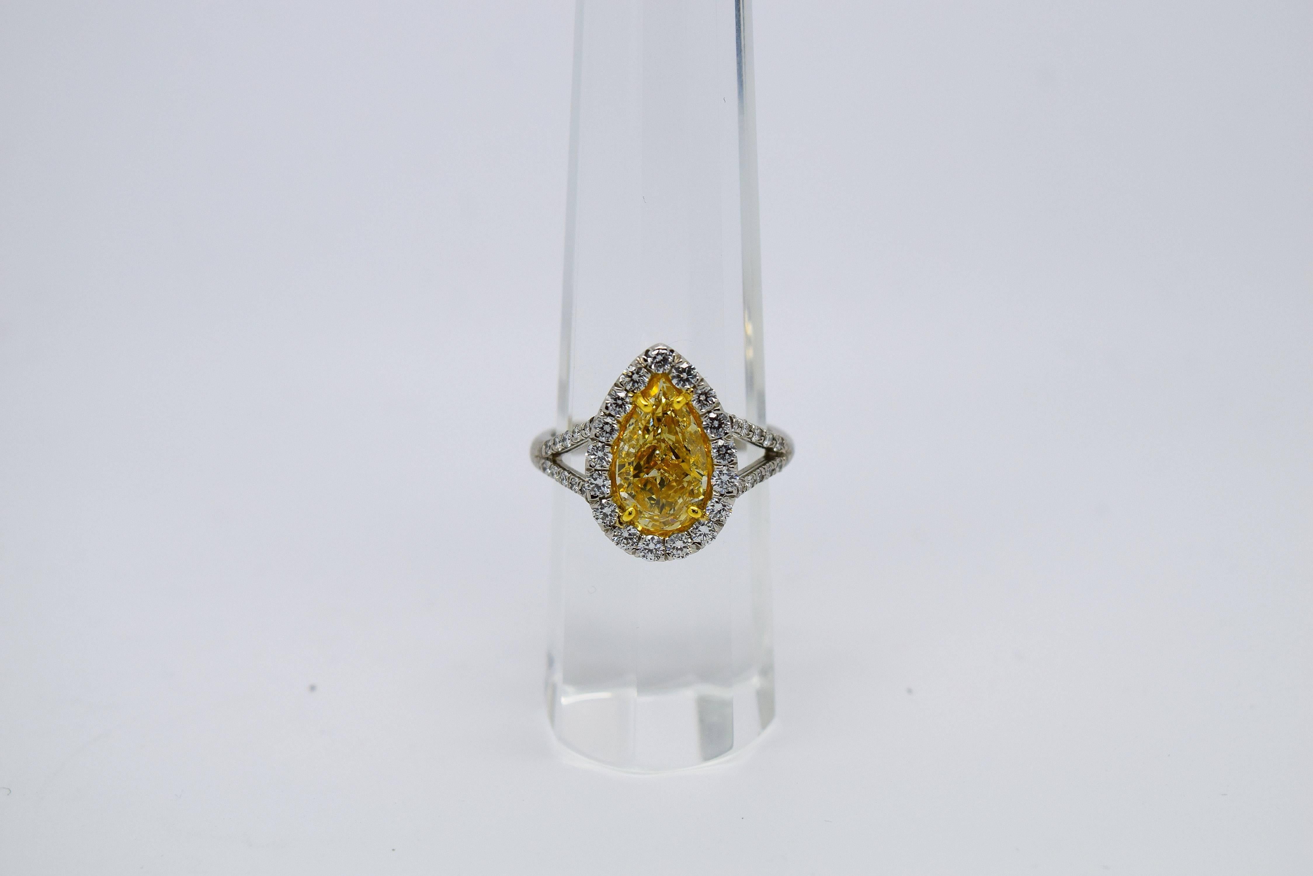 Contemporary 2.01 Carat Natural Yellow Pear Shaped Diamond Gold Platinum Ring