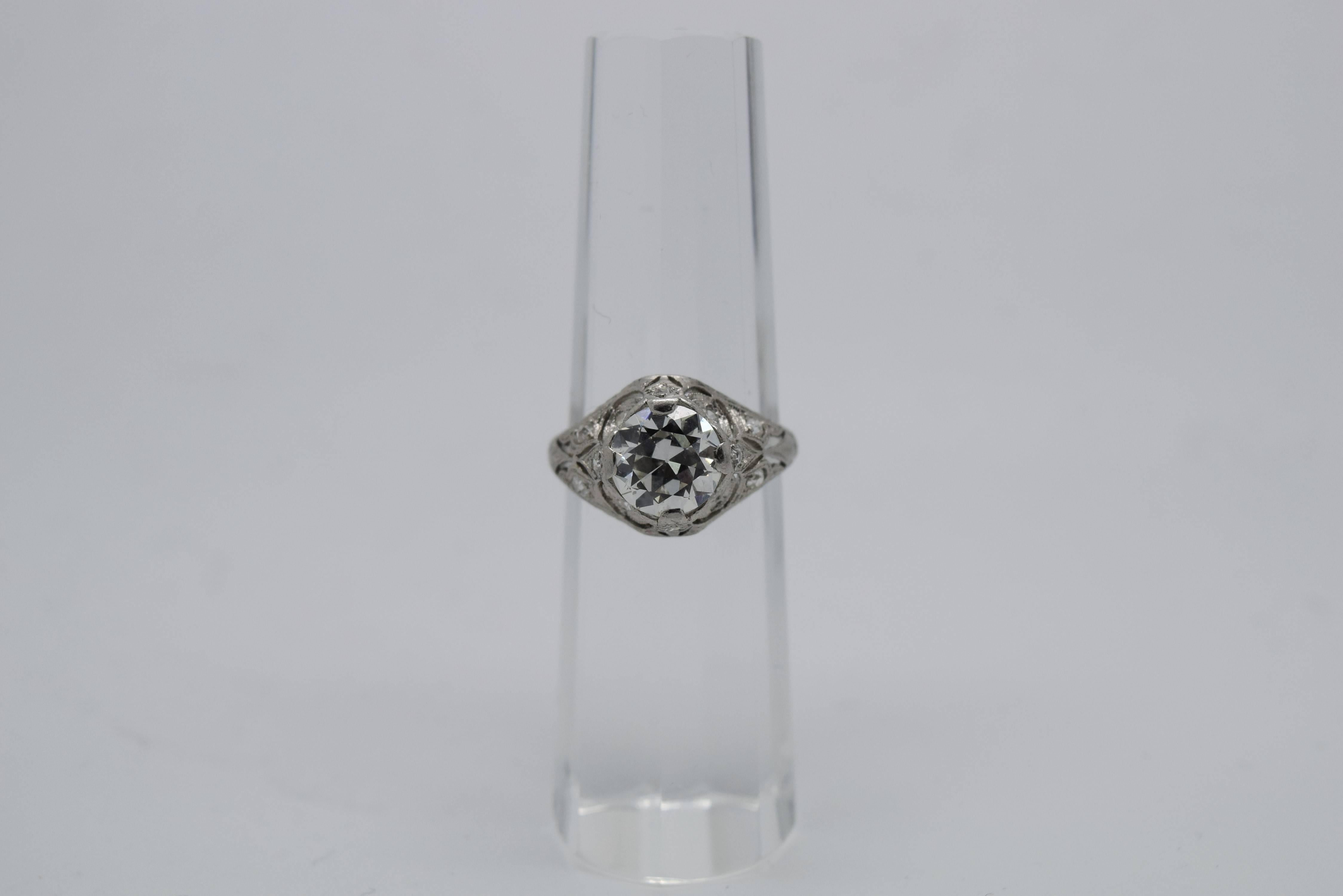 1920s Art Deco 1.80 Carat Diamond Engagement Ring in Platinum For Sale 1