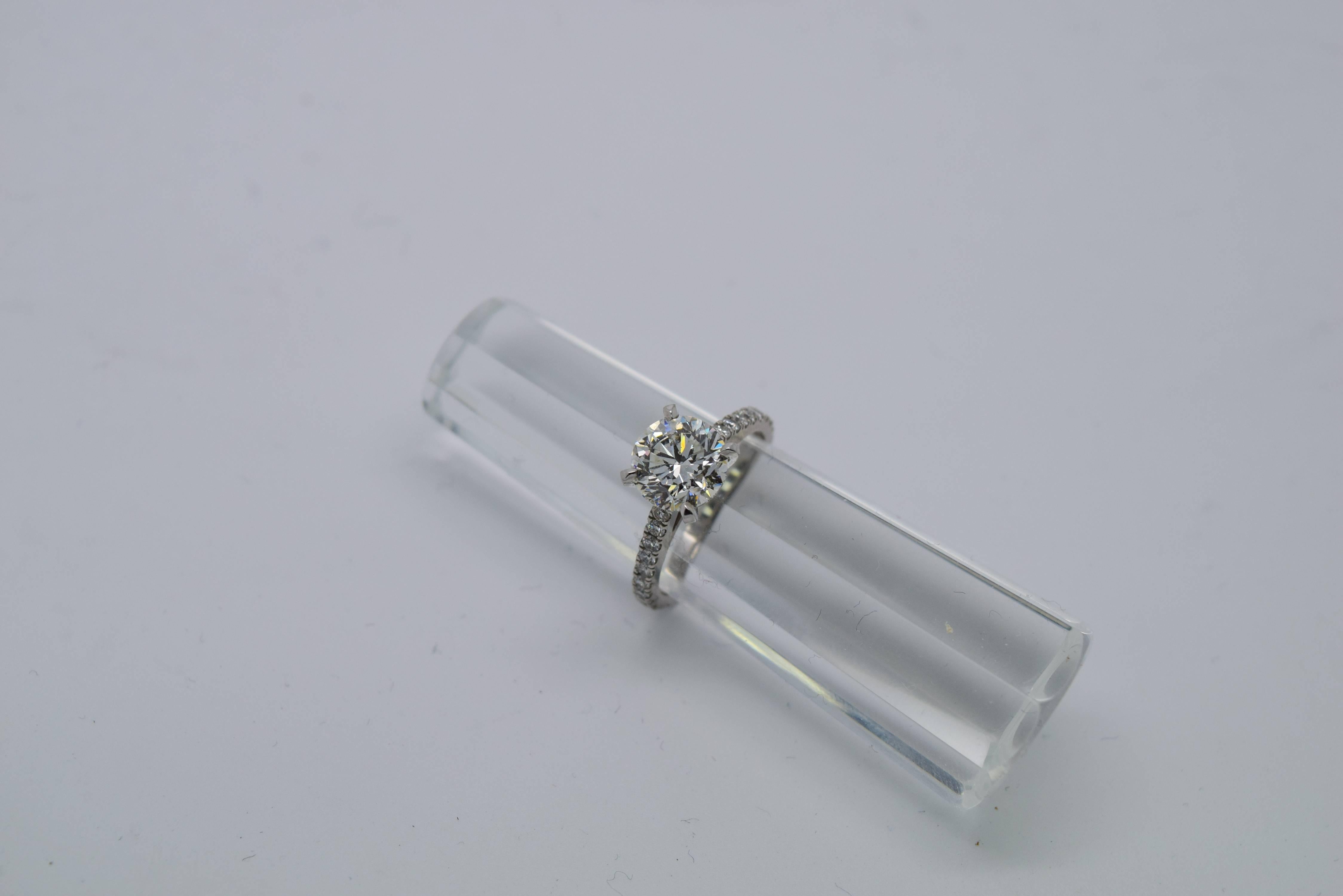 Contemporary  2 Carat Round Diamond Platinum Engagement Ring For Sale