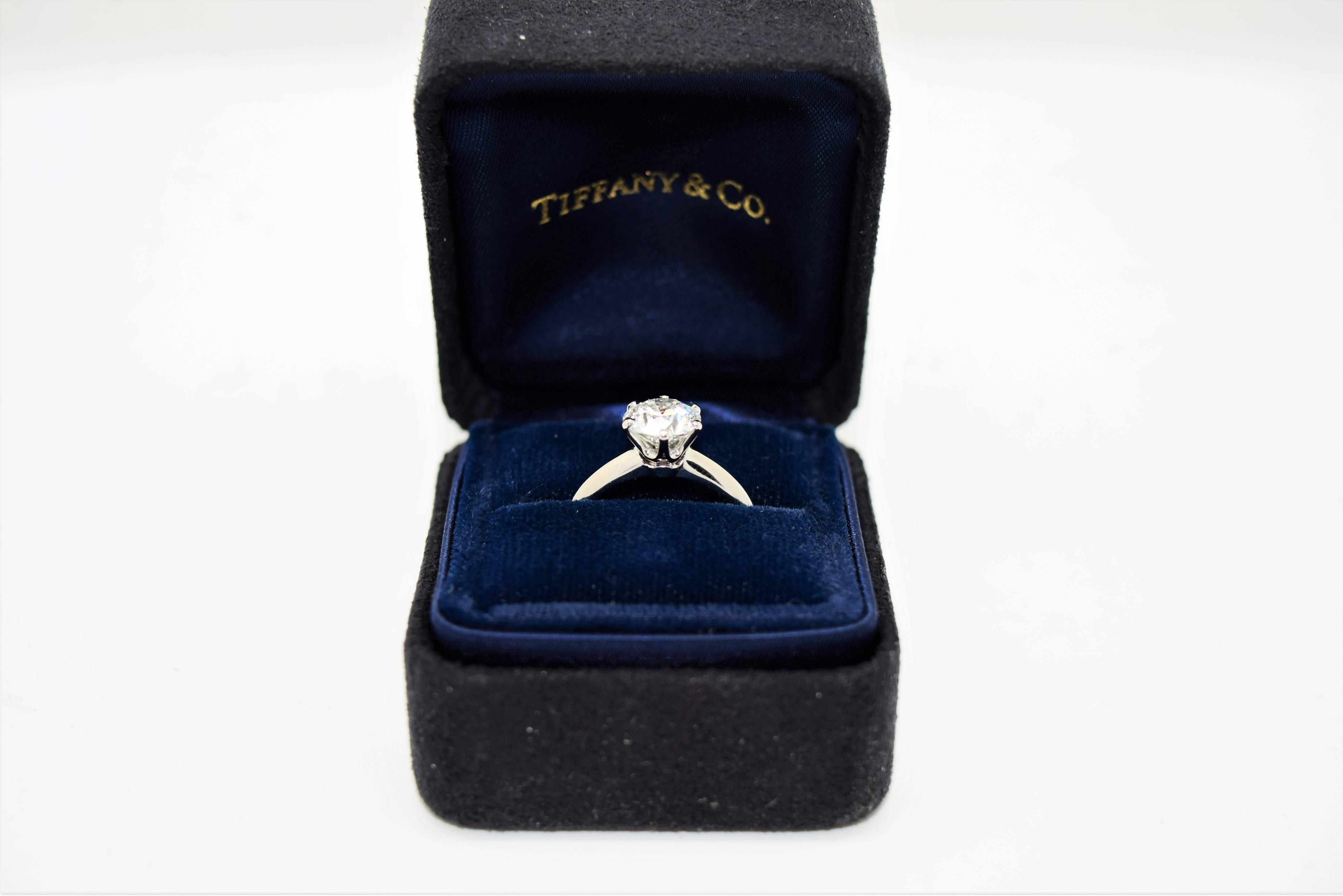 Tiffany & Co. 1.49 Carat Round Diamond Platinum Engagement Ring In Excellent Condition For Sale In Chicago, IL