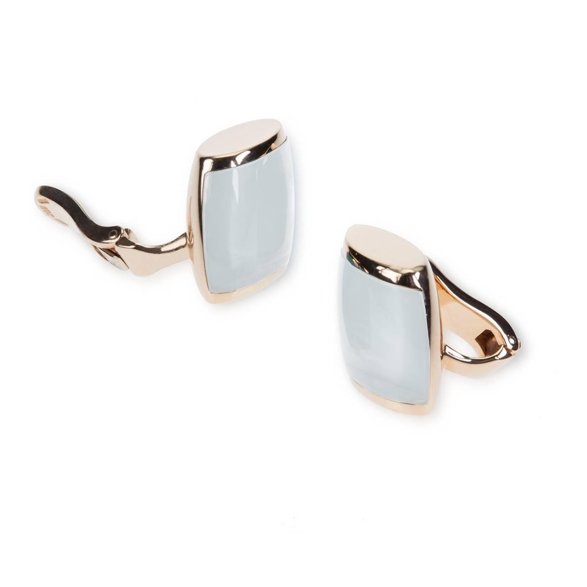 "Vhernier" 18 Karat Rose Gold Small "Plateau" Ear Clips in Mother of Pearl and Rock Crystal Quartz.

Stamped: VHERNIER, 750, 20B, *3229 AL

