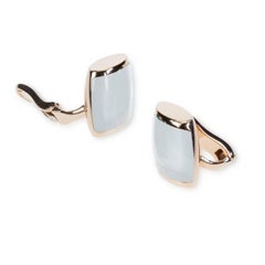 Vhernier 18 Karat Gold Small "Plateau" Ear Clips in Mother-of-Pearl and Quartz