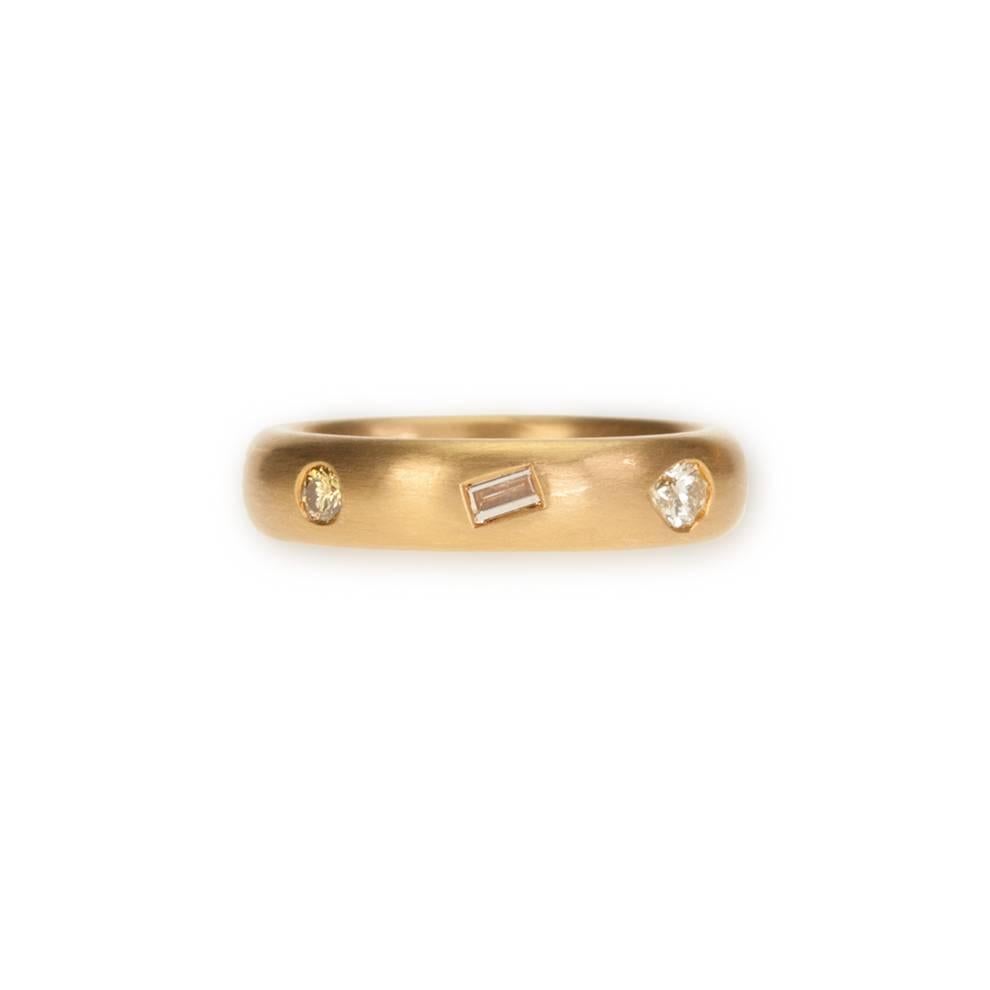22 Karat Gold Band Featuring Eight White and Fancy Color Diamonds For Sale 3