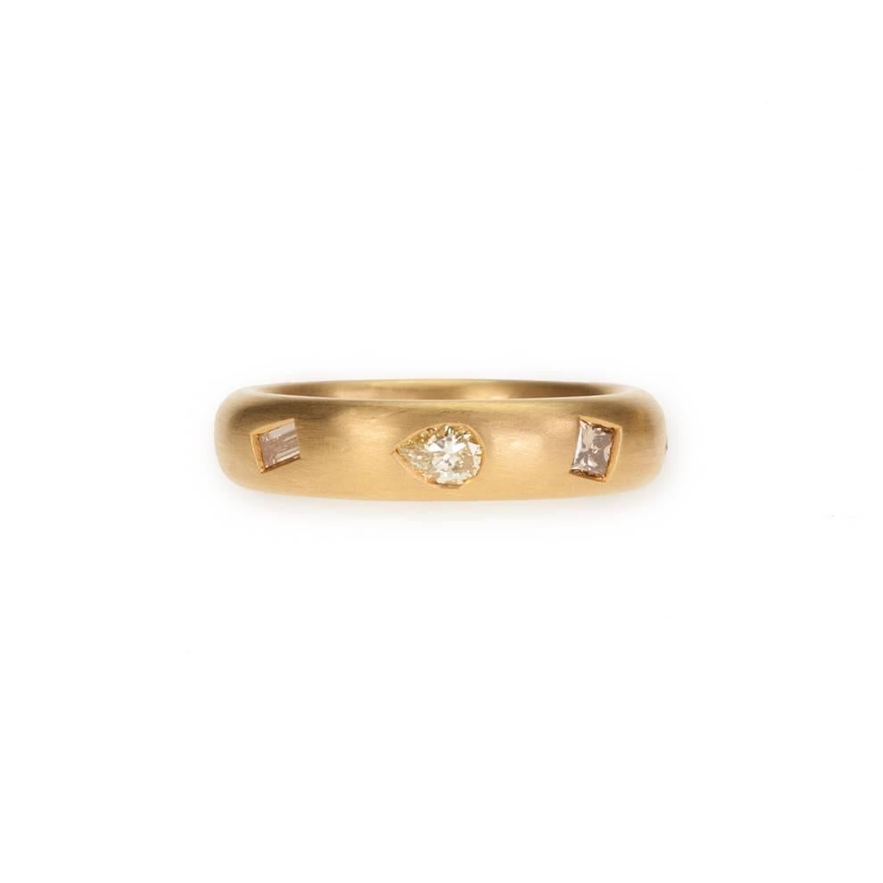 22 Karat Gold Band Featuring Eight White and Fancy Color Diamonds For Sale 1
