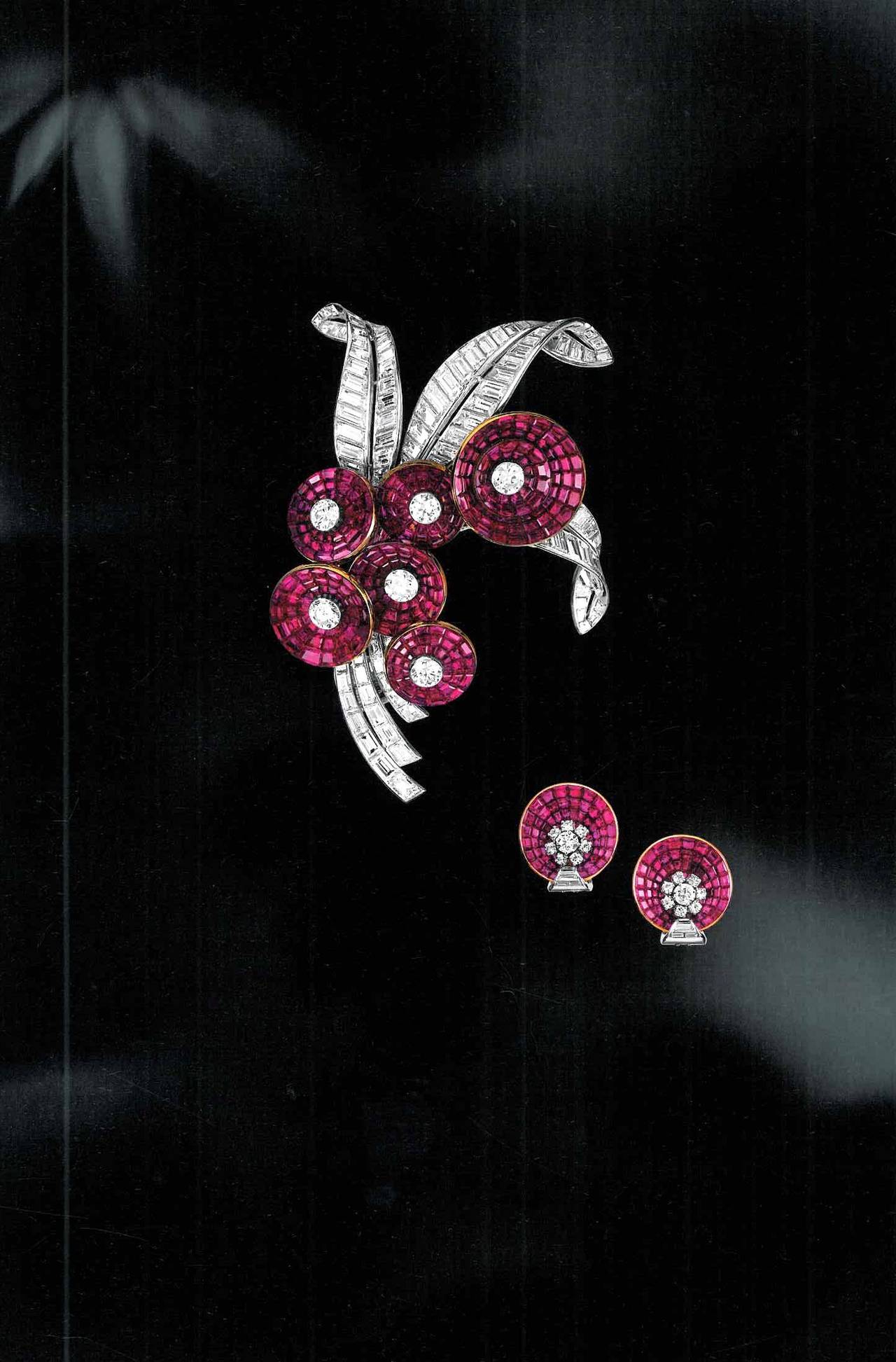 This is a most wonderful catalogue, which was published in hard back in 2009 in conjunction with a Japanese retrospective exhibition at The Mori Arts Center Gallery of the work of Van Cleef & Arpels. It is one of the most lavish catalogues ever seen
