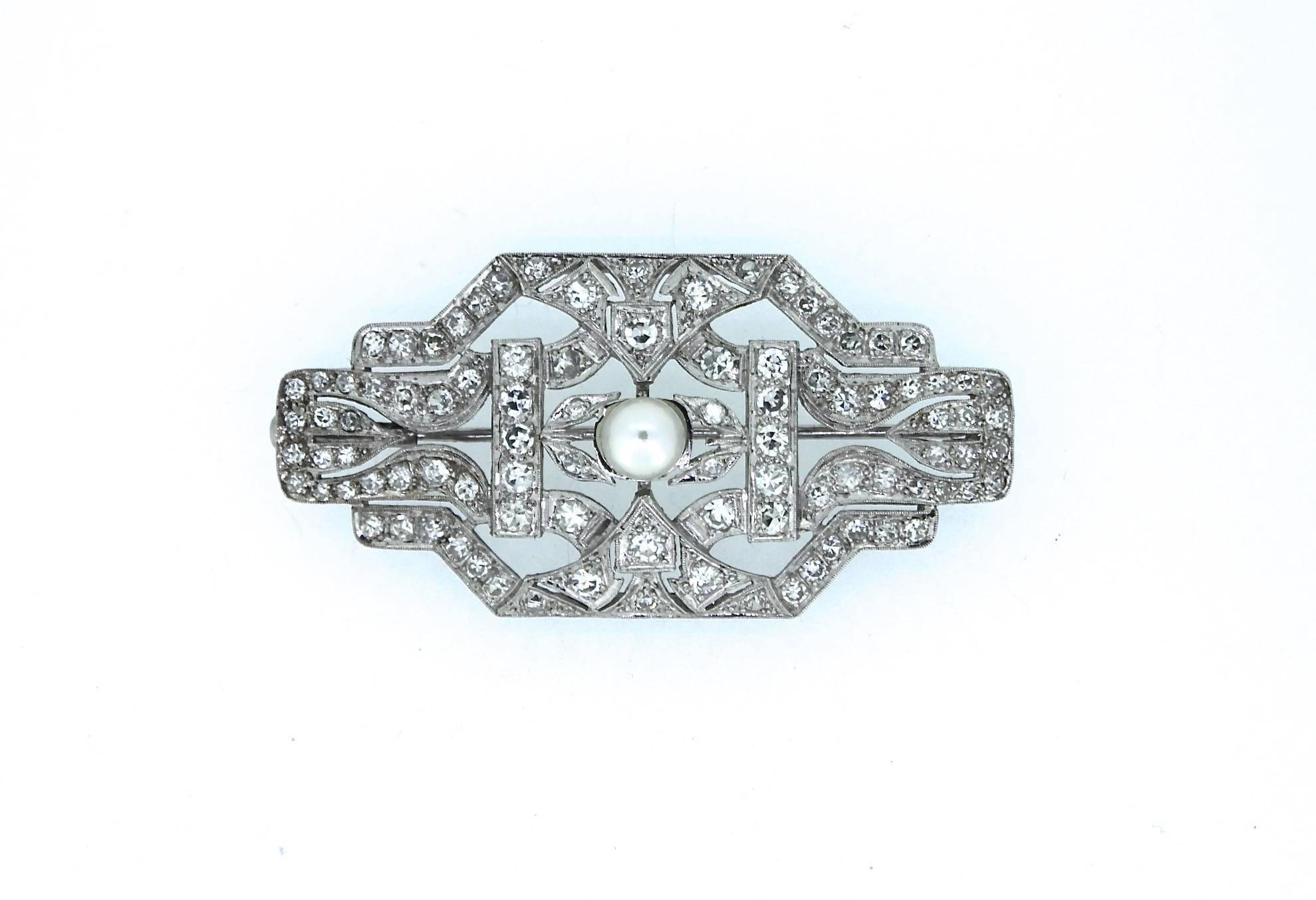 Women's Art Deco Pearl Diamond Gold Brooch For Sale