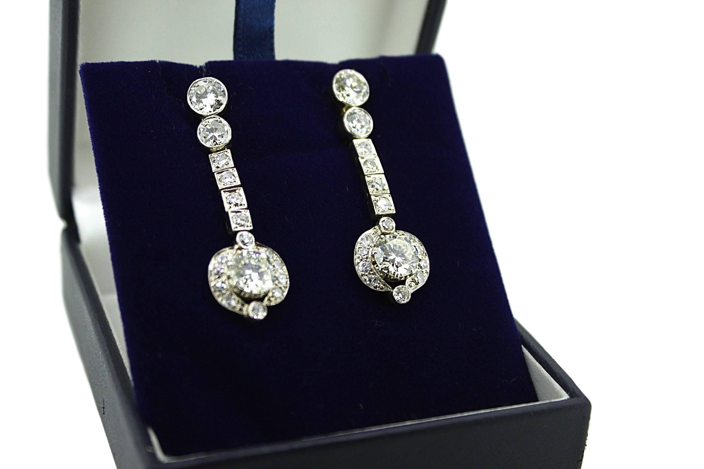 We proudly present you these wonderfull Art-Deco earrings made in the 1930's.
The quality of the diamonds is exceptional and are set in deferent techniques.
The total carat amount is 8.04 ct and the overall grade is from H till J, the nearly