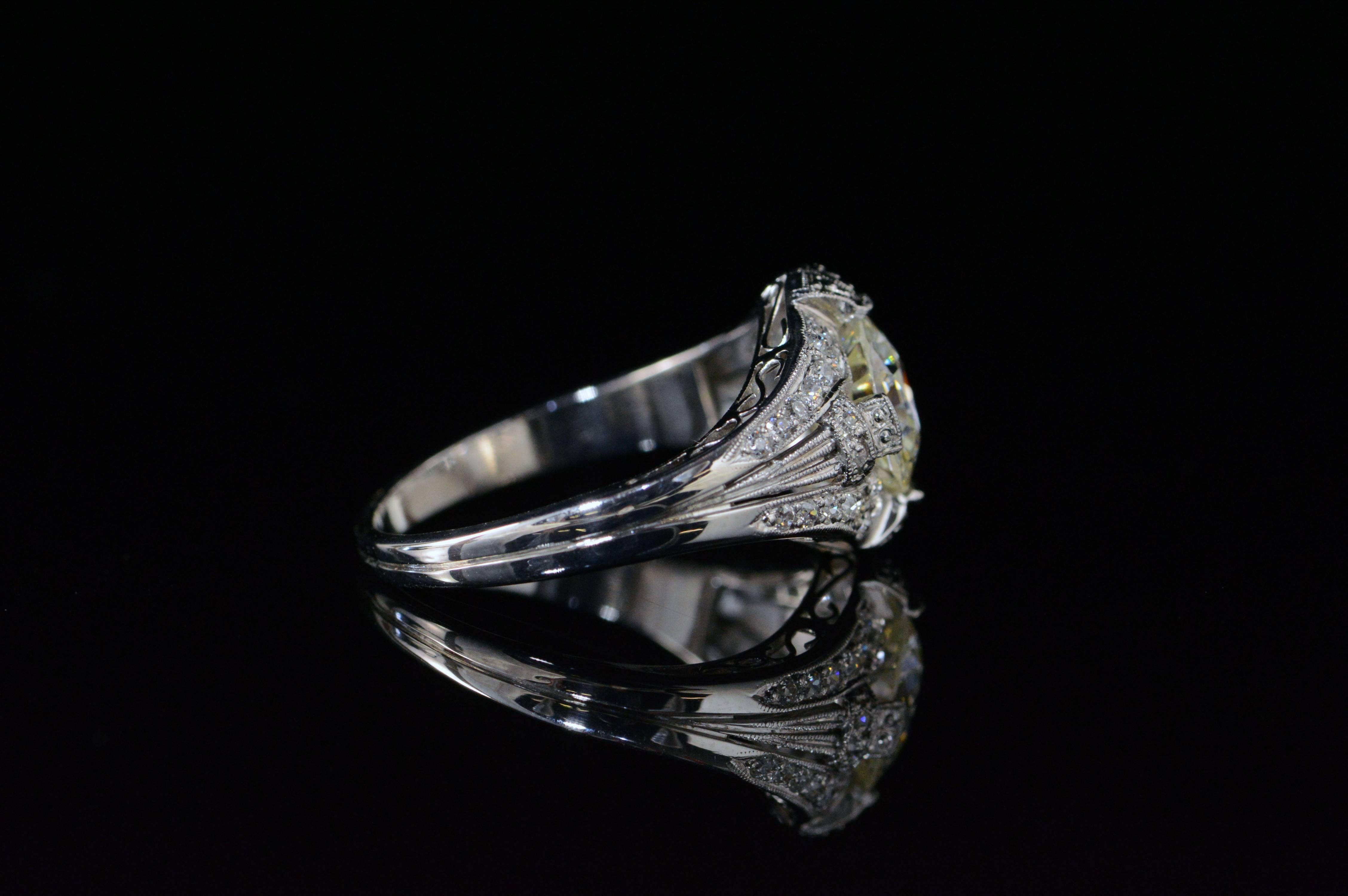 Art Deco Era 1.65 Carat Diamond Platinum Engagement Ring In Excellent Condition For Sale In Frederick, MD