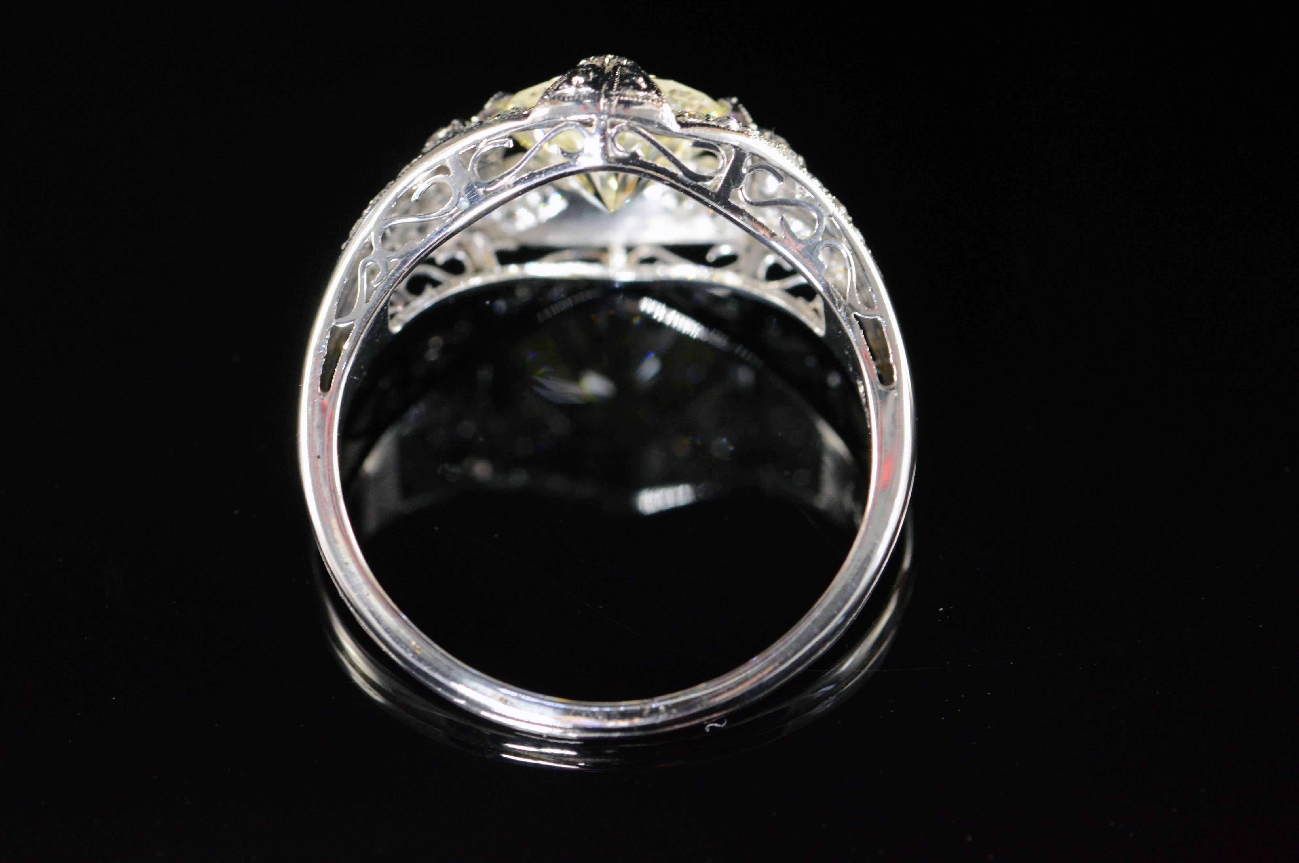 Art Deco Era 1.65 Carat Diamond Platinum Engagement Ring For Sale 2