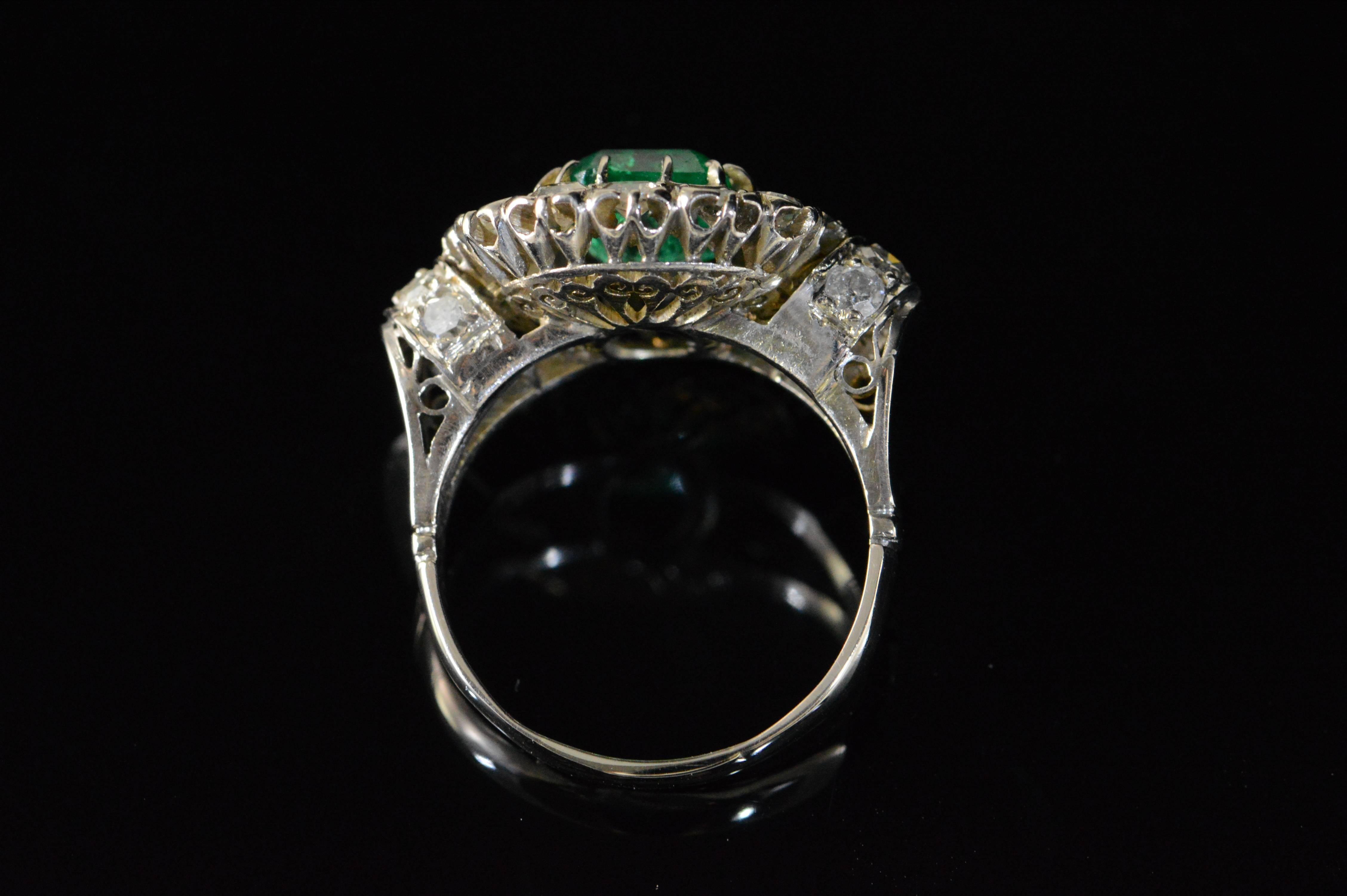  1.68 Carat Emerald 1.32 Carats Mine Cut Diamonds Gold Ring For Sale 1