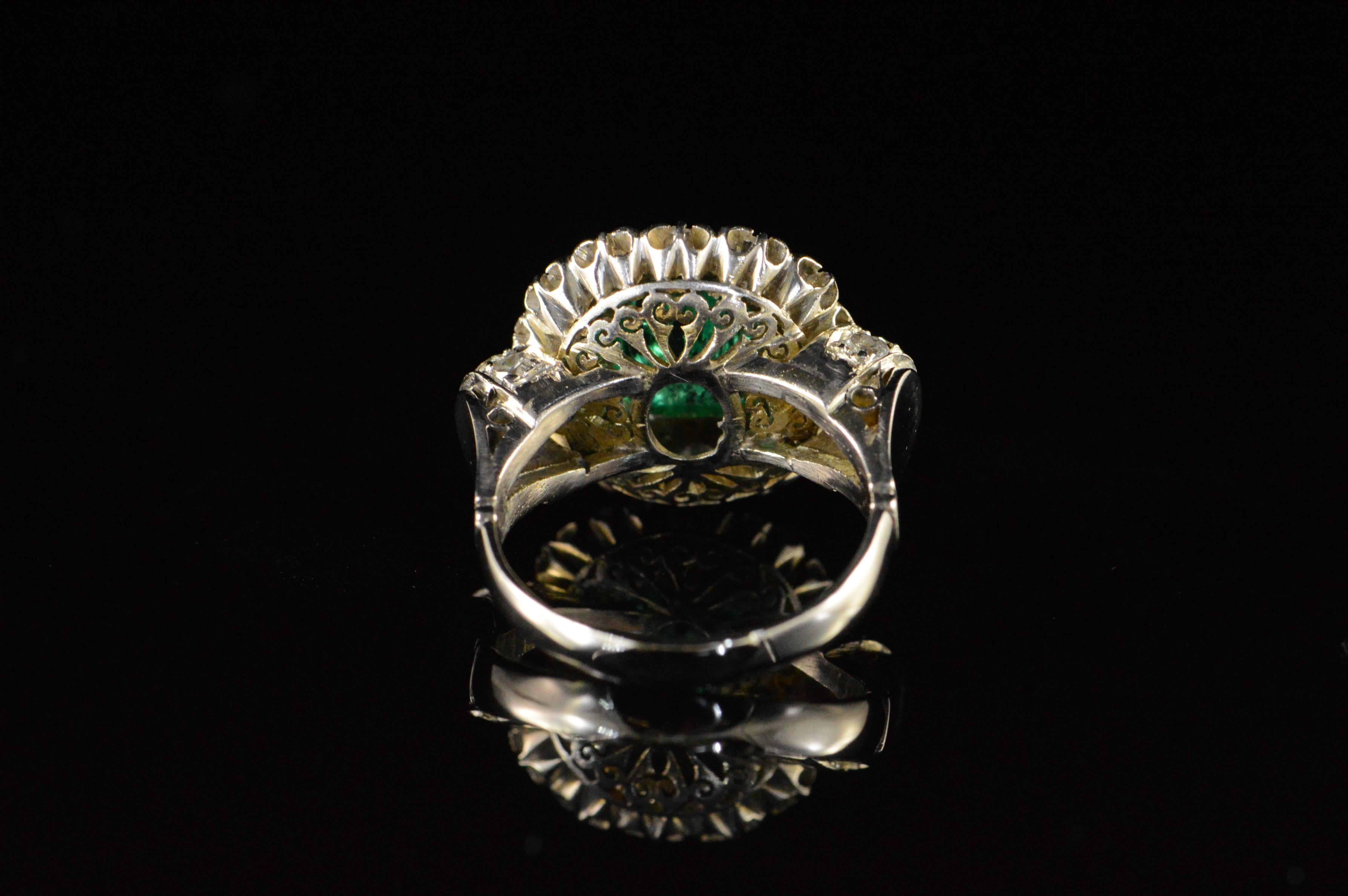  1.68 Carat Emerald 1.32 Carats Mine Cut Diamonds Gold Ring For Sale 2