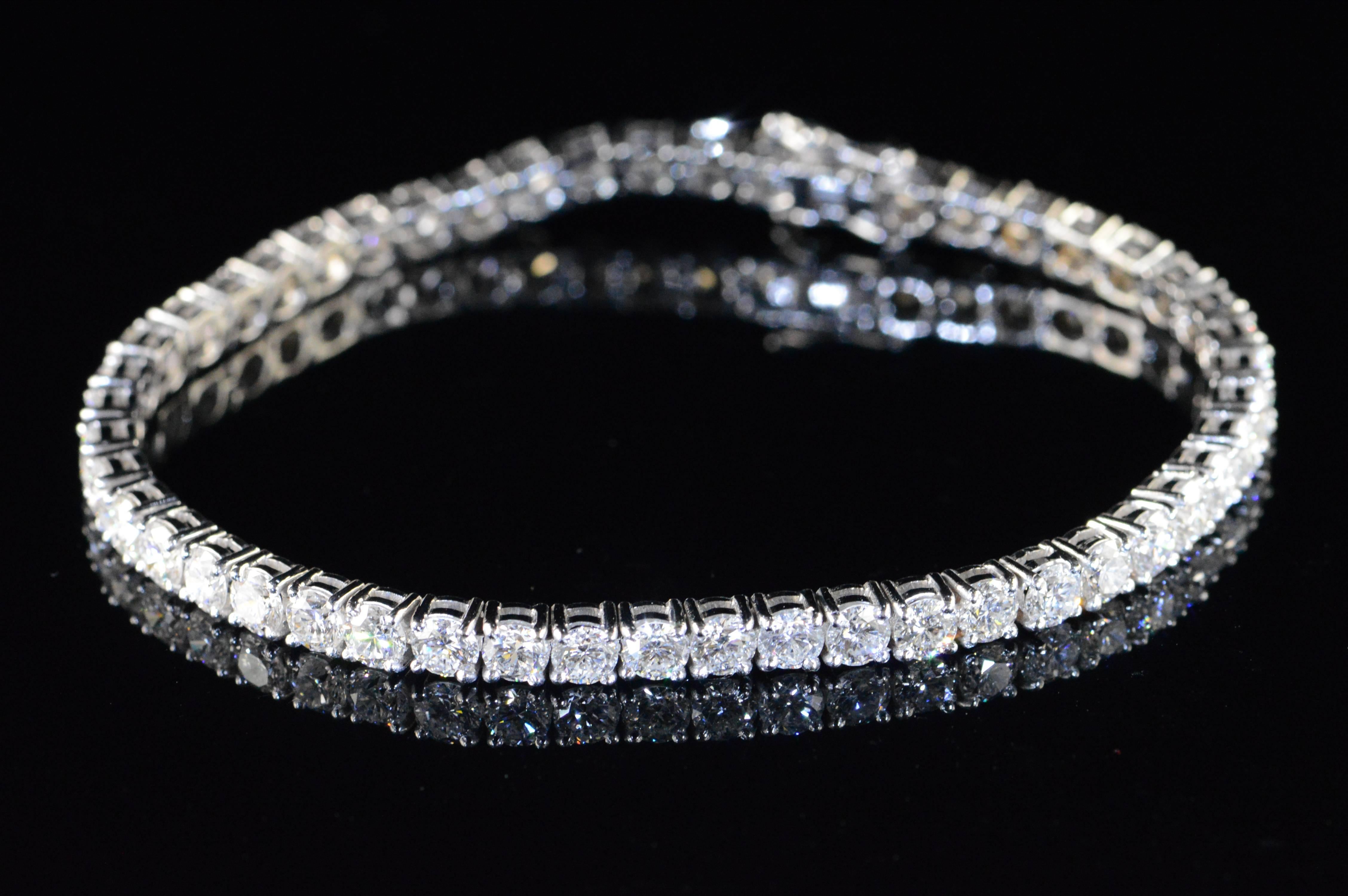 Women's 10.29 Carats Diamonds Gold Tennis Bracelet