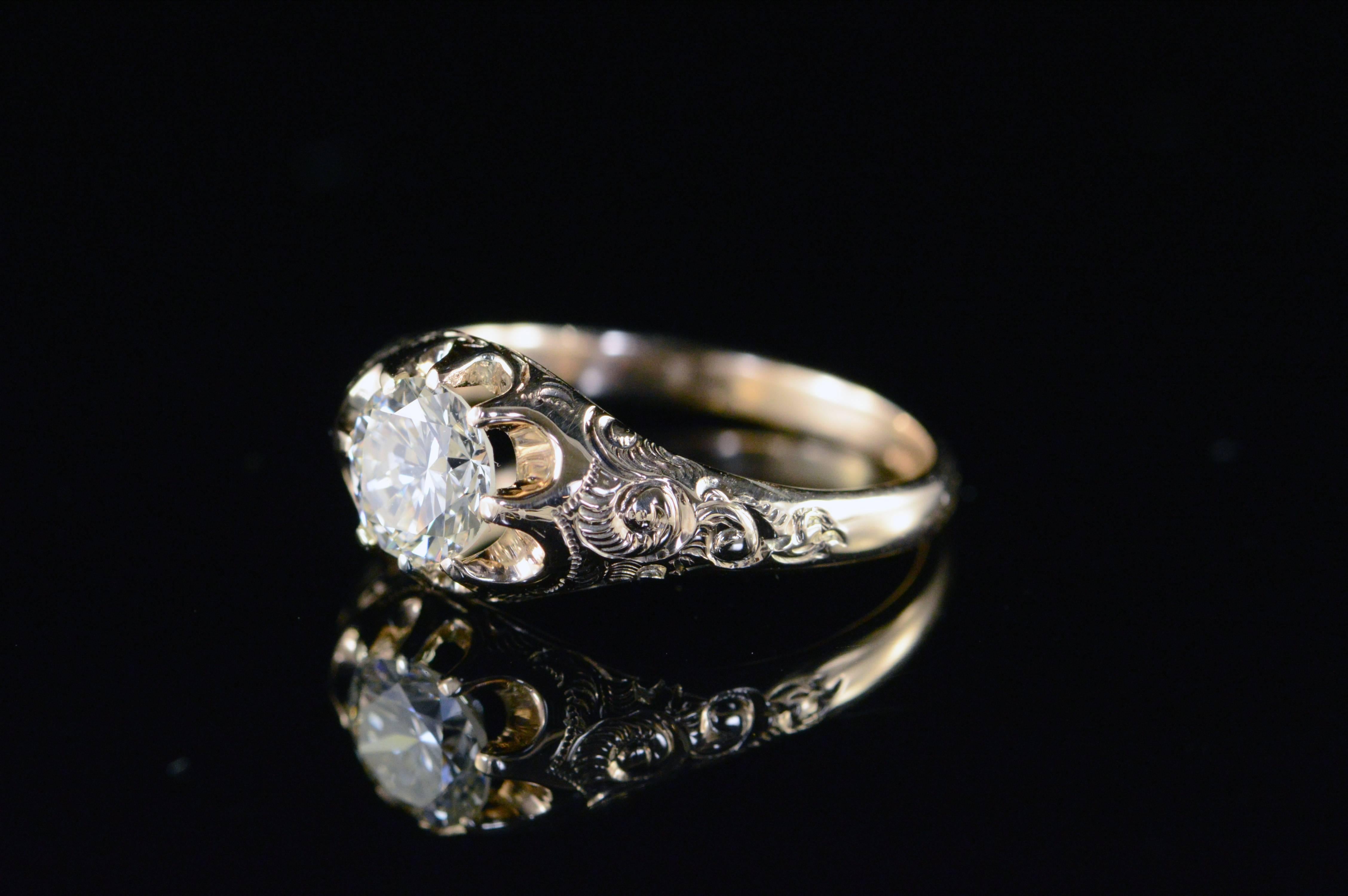 0.84 Carat Round Diamond Gold Engagement Ring 4
