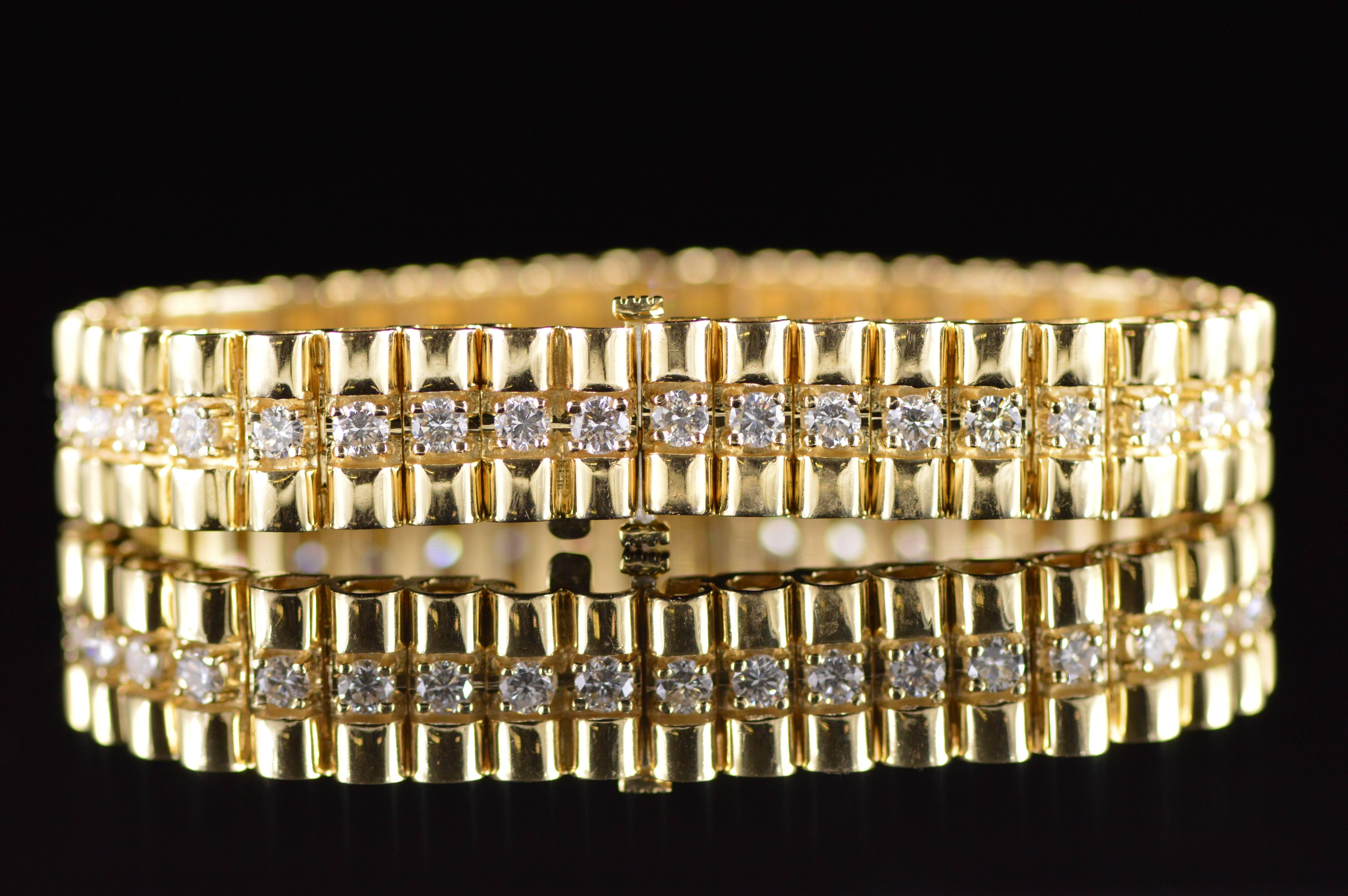 5.32 Carats Diamonds Gold Statement Tennis Style Bracelet In Excellent Condition In Frederick, MD