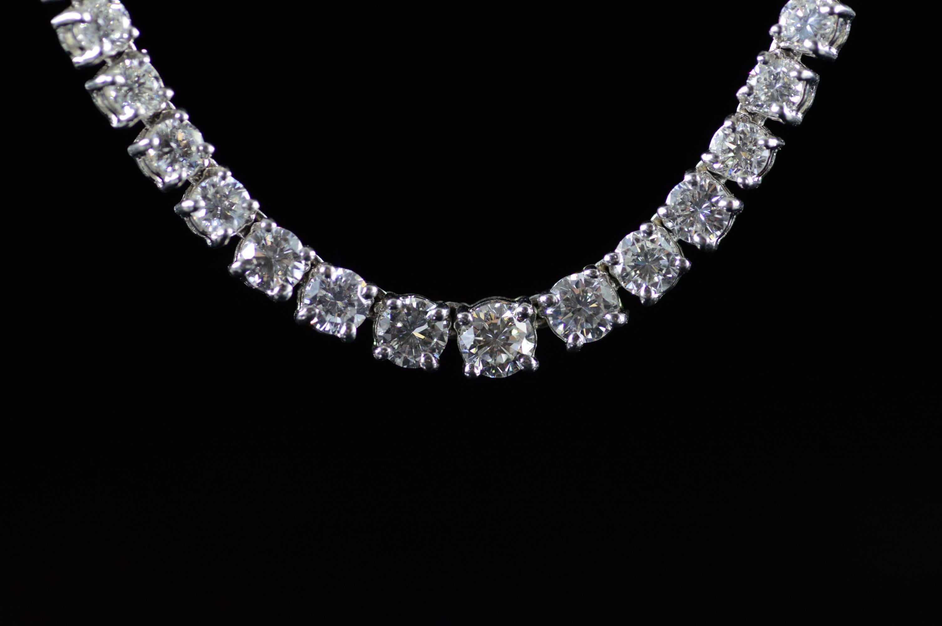 15 Carats Diamonds Platinum Necklace  For Sale 2
