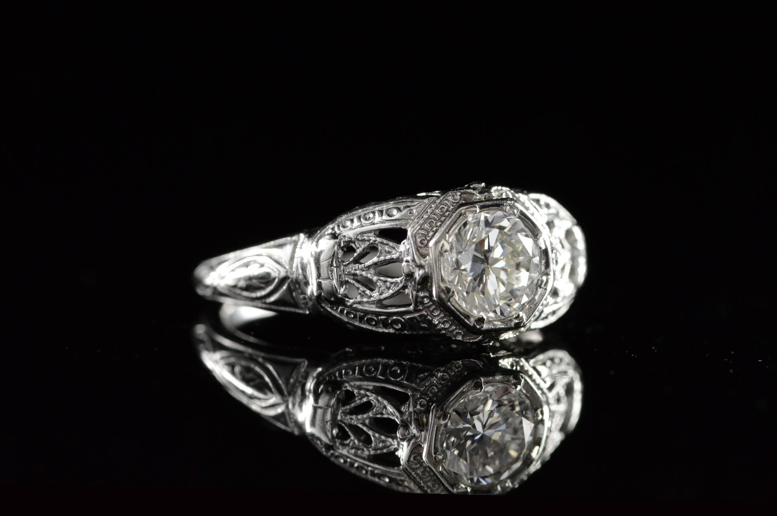 Women's 1920s Diamond Gold Filigree Solitaire Engagement Ring