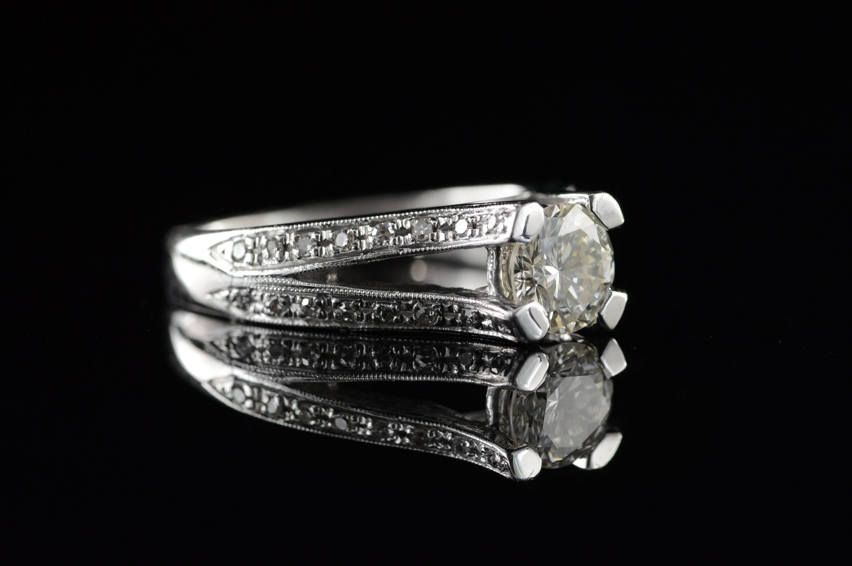 Modern Split Shank Diamond Engagement Ring In Excellent Condition For Sale In Frederick, MD