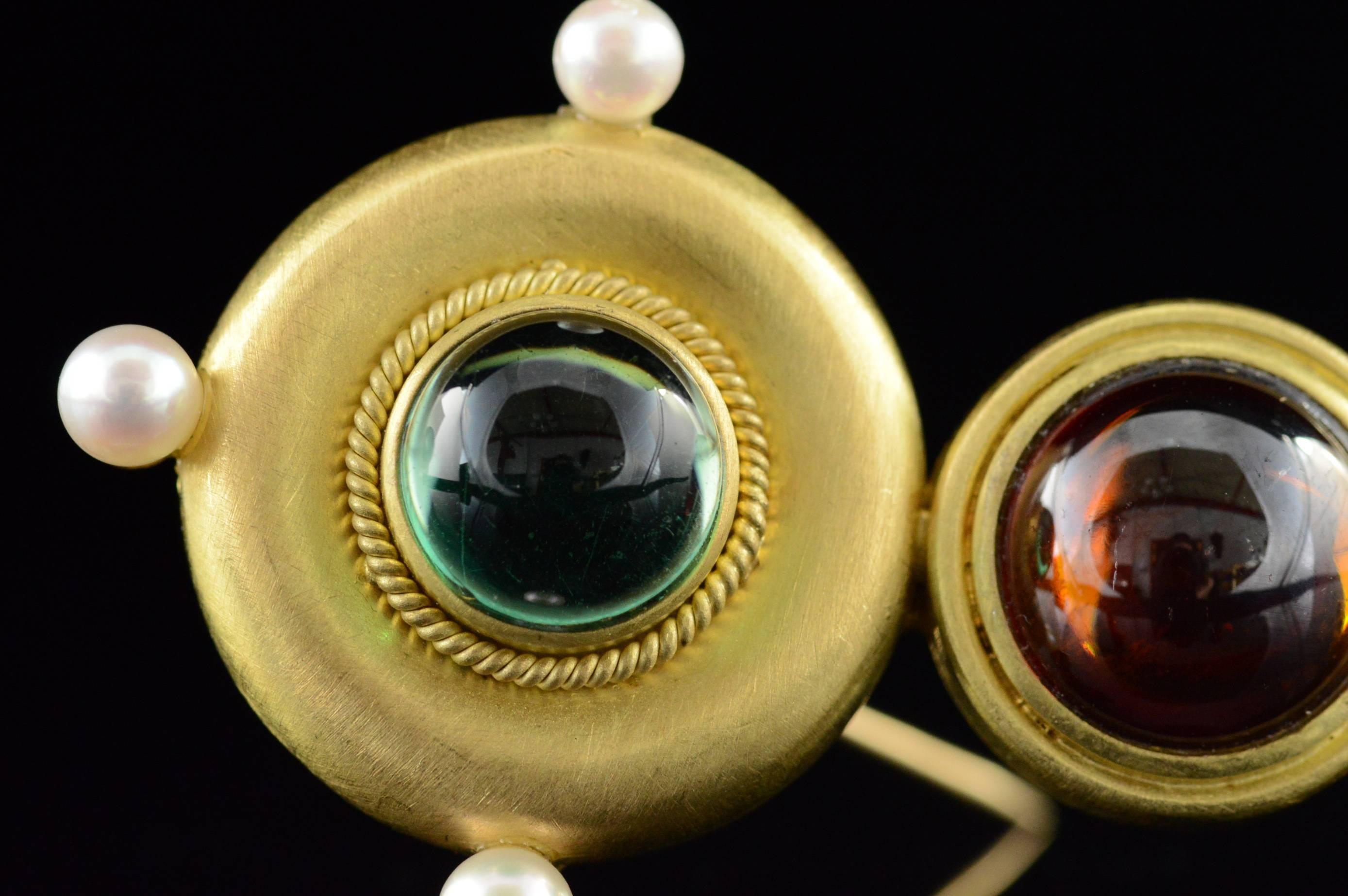 1970s Ming's 3.50 Carats Aquamarines 5.50 Carats Garnets Pearl Gold Brooch In Excellent Condition For Sale In Frederick, MD