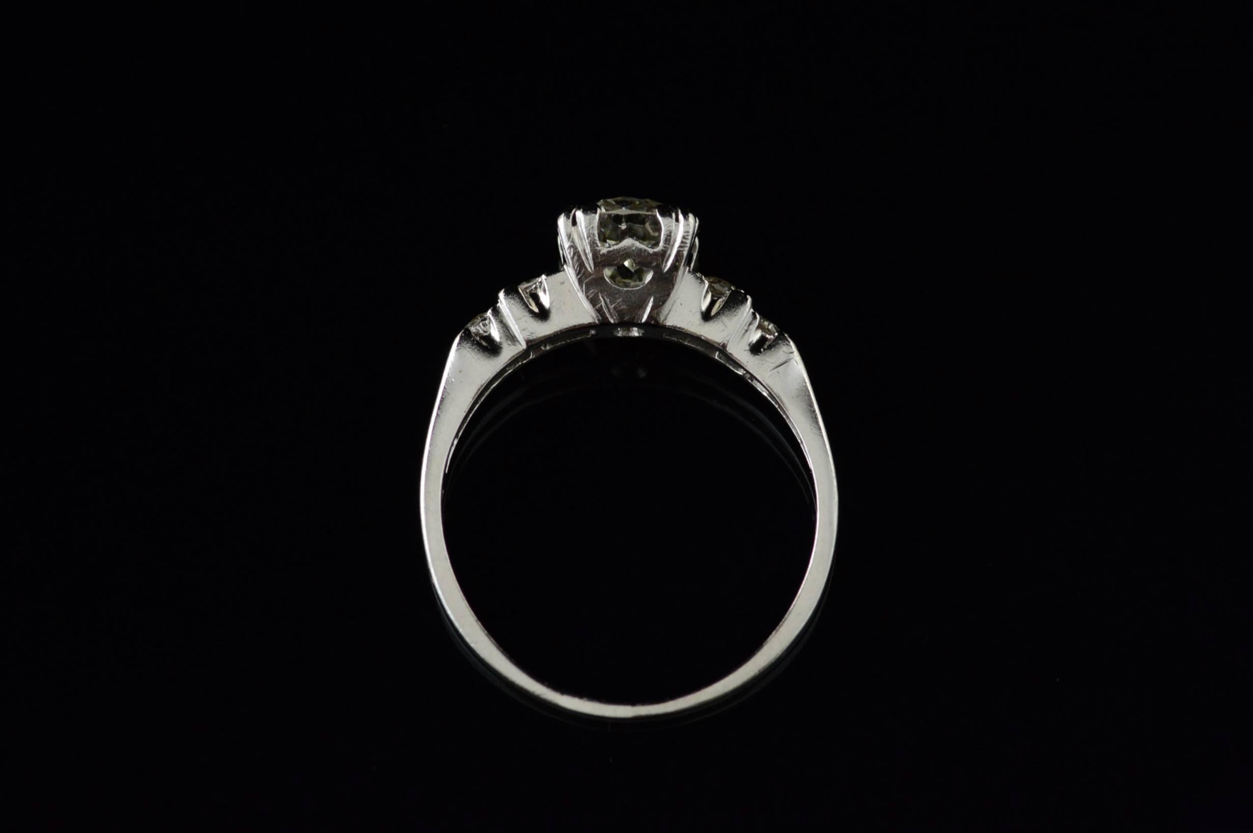 1940s 1.06 Carat Diamond Palladium Engagement Ring For Sale 3