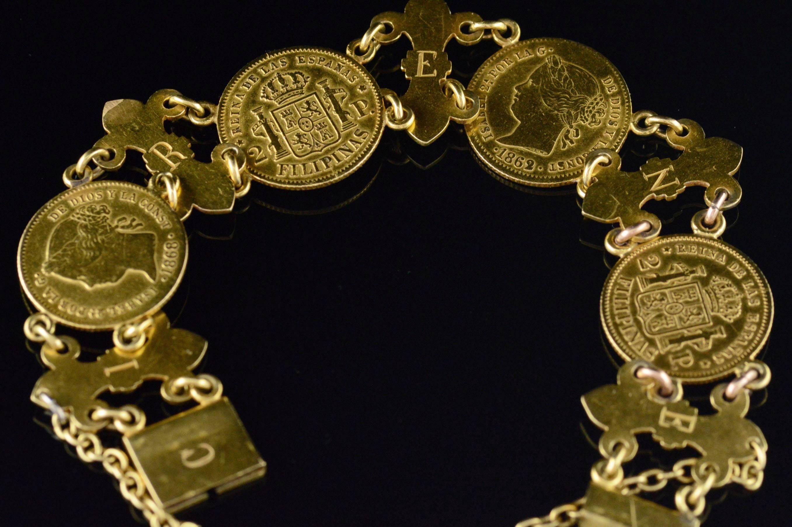 1860s Spanish Fleur De Lis Link Gold Coin Bracelet In Excellent Condition In Frederick, MD