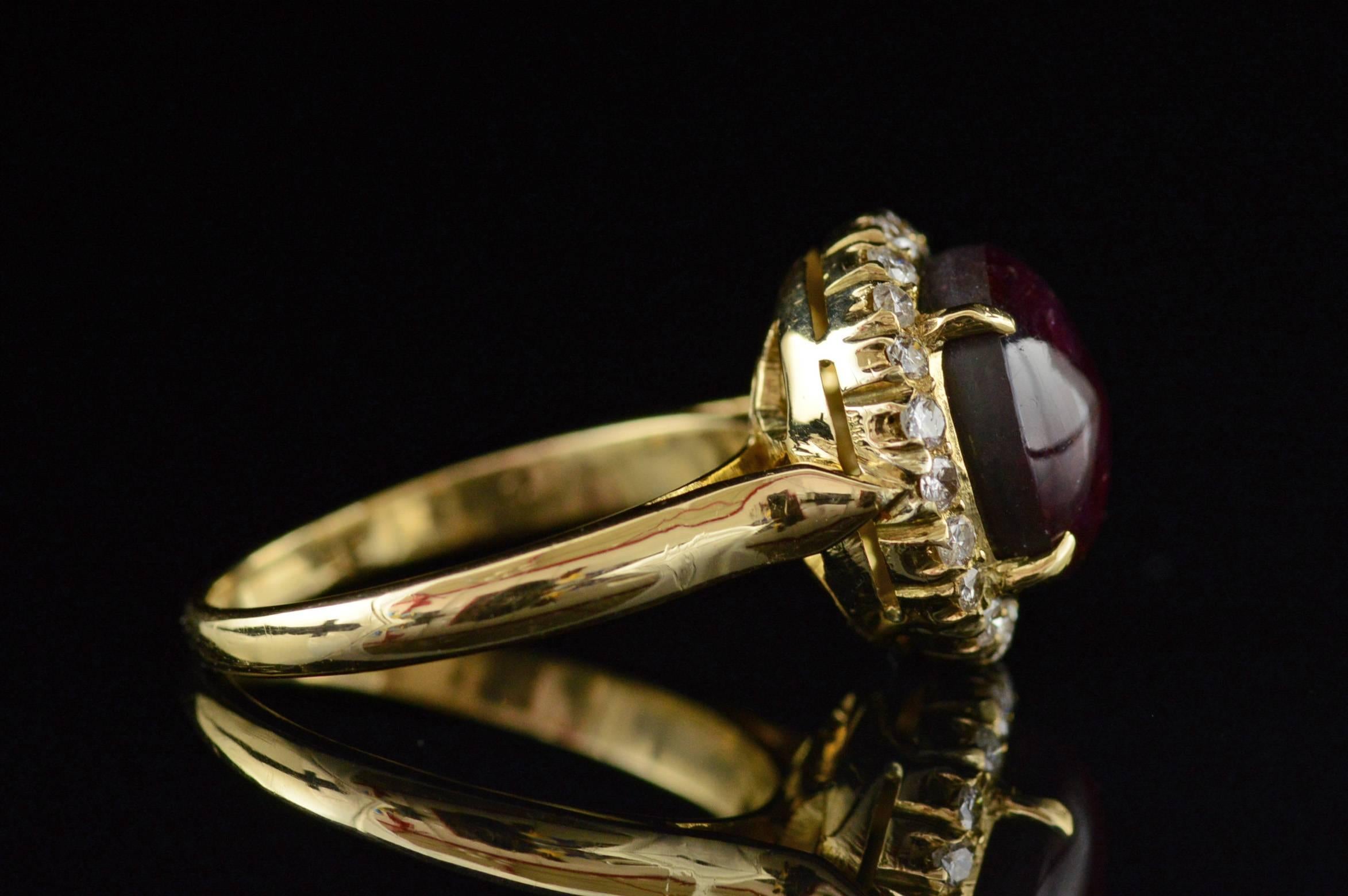 3.10 Carat Cats Eye Ruby Diamond Gold Ring In Excellent Condition For Sale In Frederick, MD