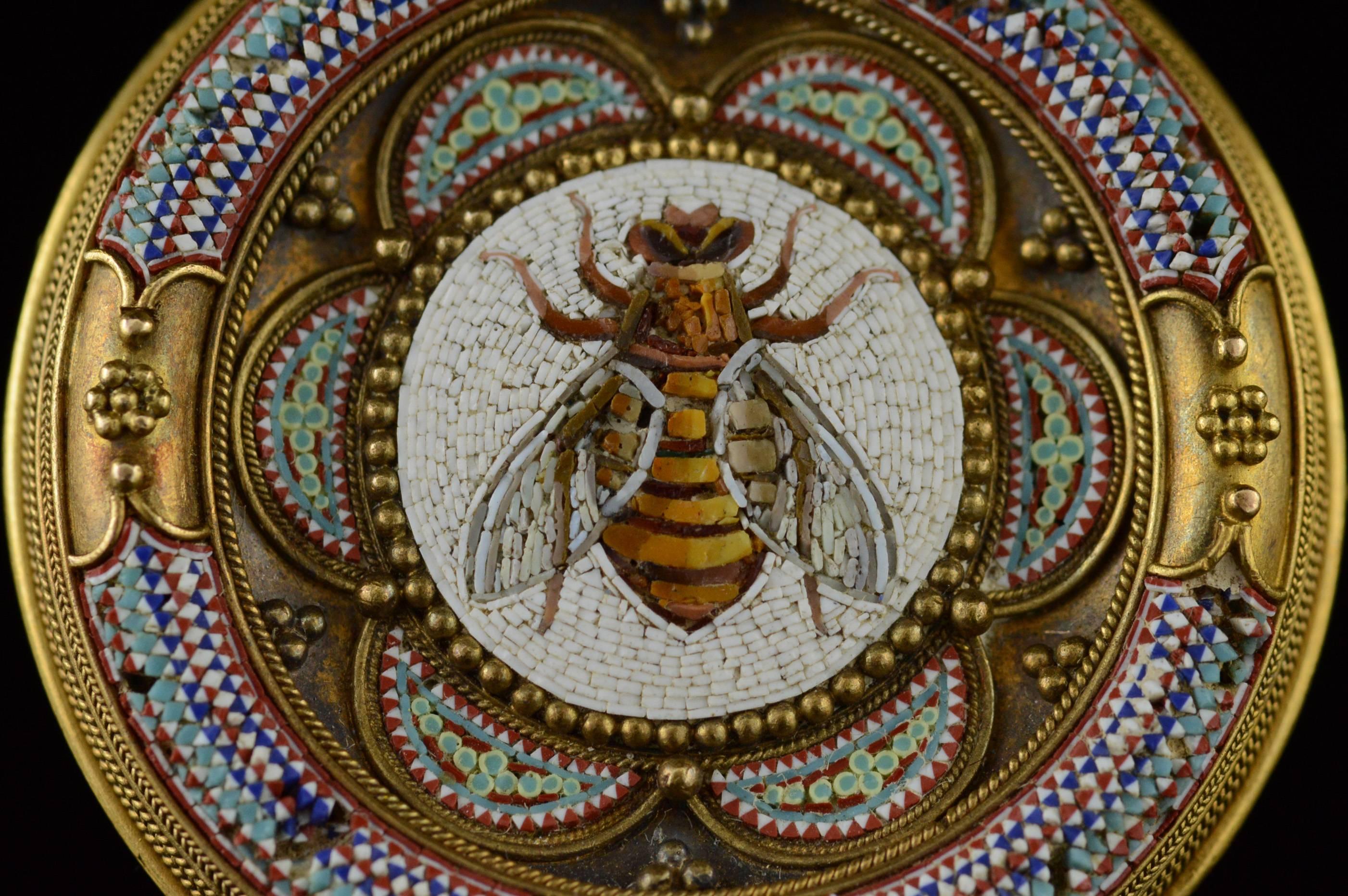 mosaic bee