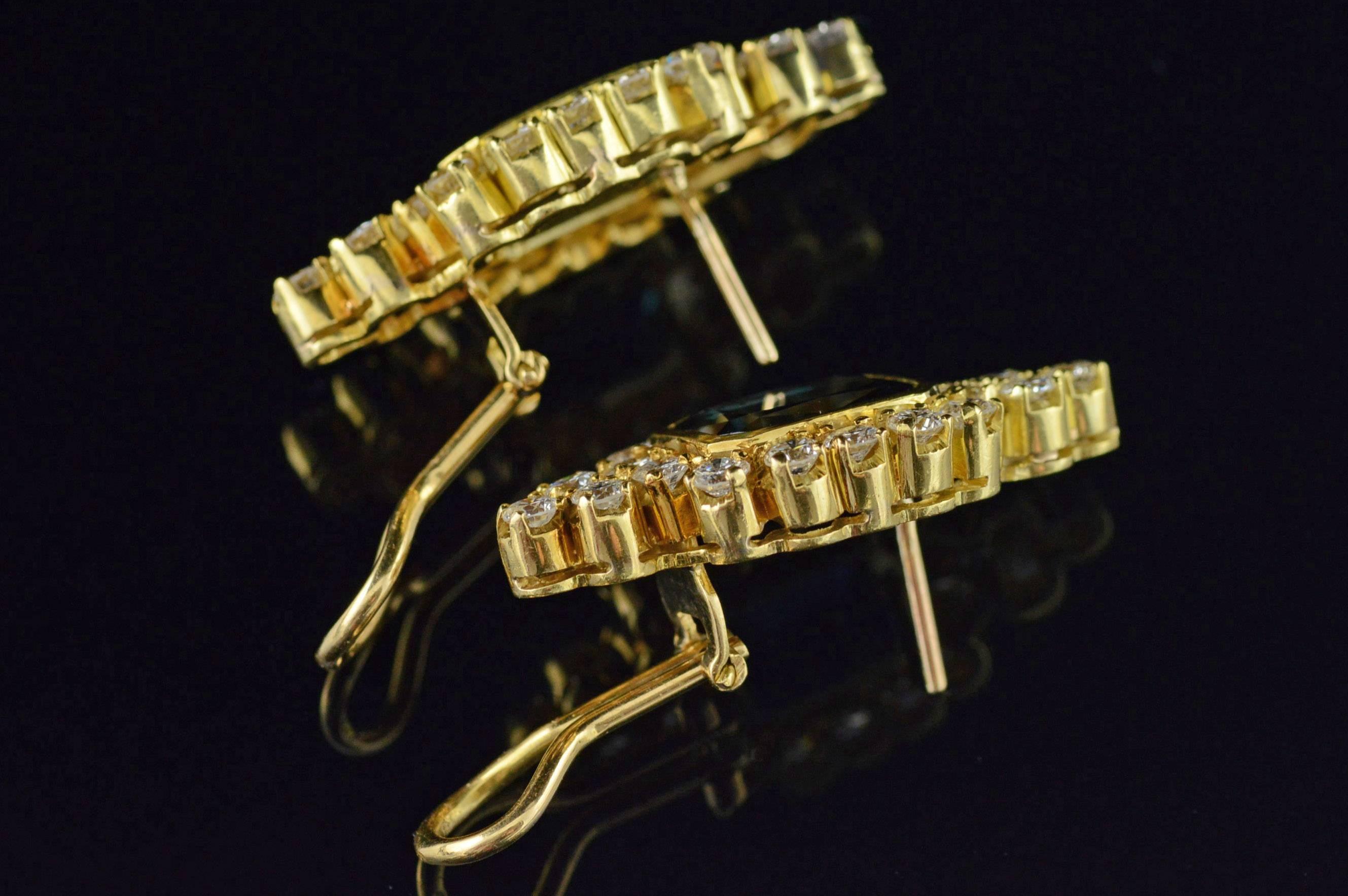  Sapphire Diamond Gold Earrings In Excellent Condition For Sale In Frederick, MD