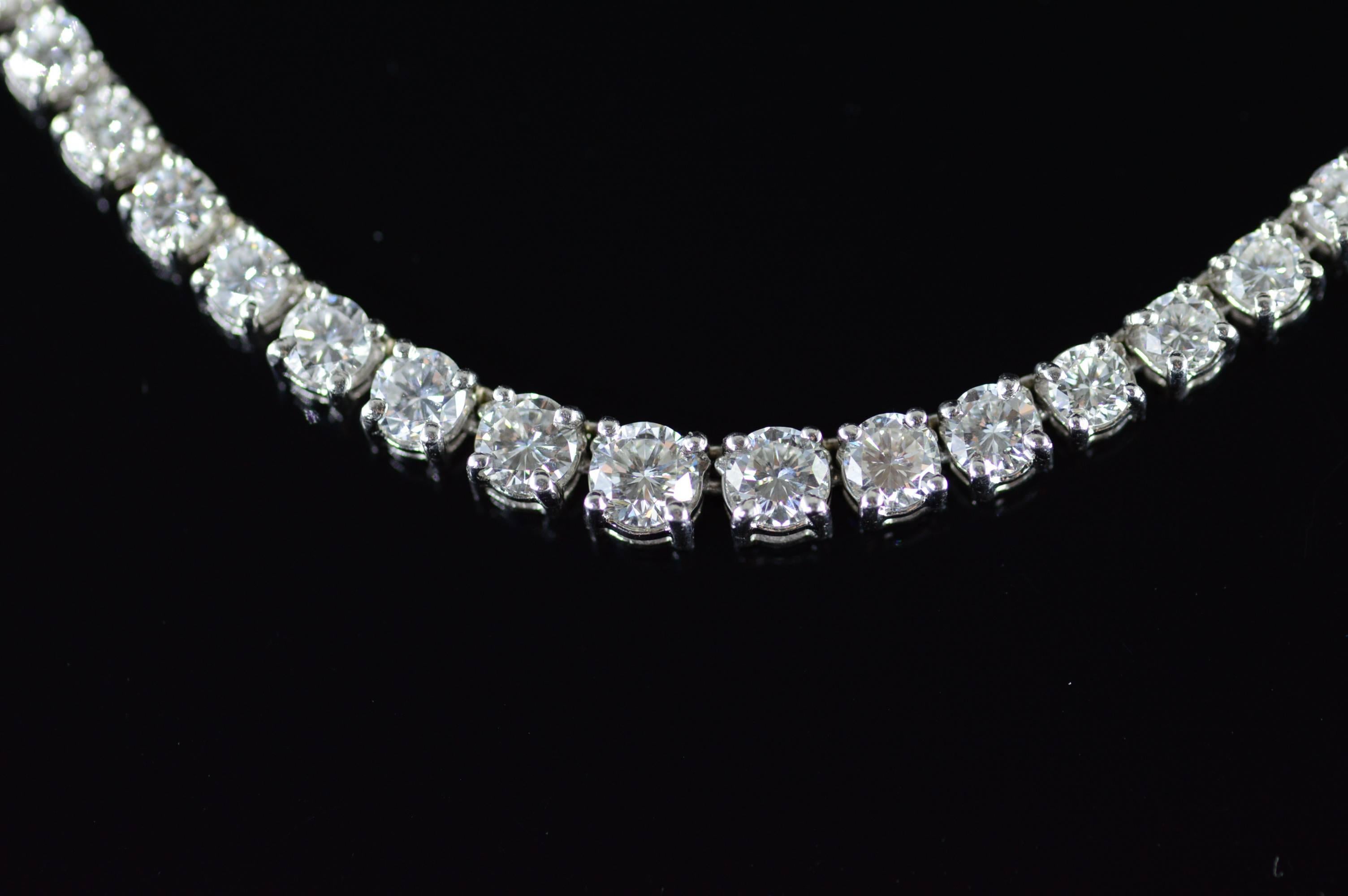 Women's or Men's 15 Carats Diamonds Platinum Necklace  For Sale
