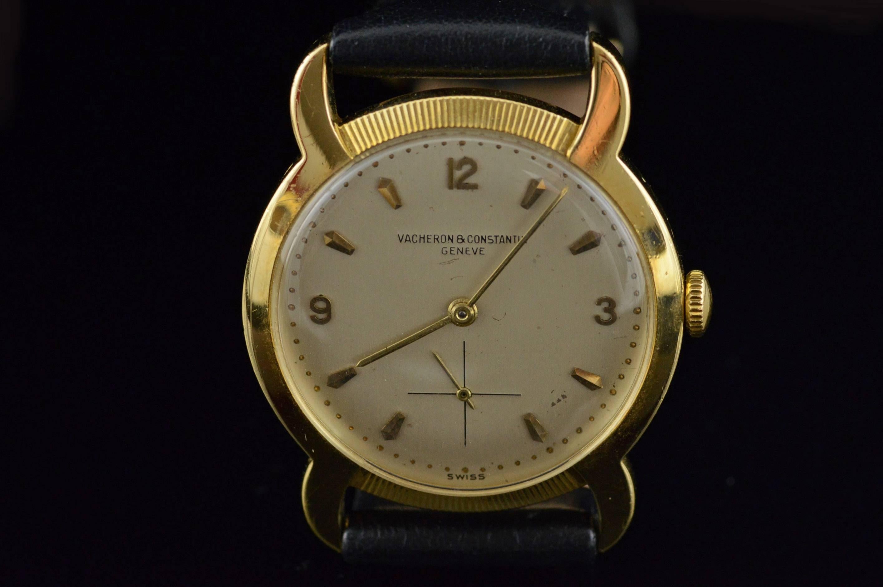 ·Item: Vacheron Constantin Men's 18K Gold Watch 

·Composition: 18k Gold Marked

·Notes: Watch has been recently cleaned and serviced. The watch runs and sets.

·Weight: 34g
