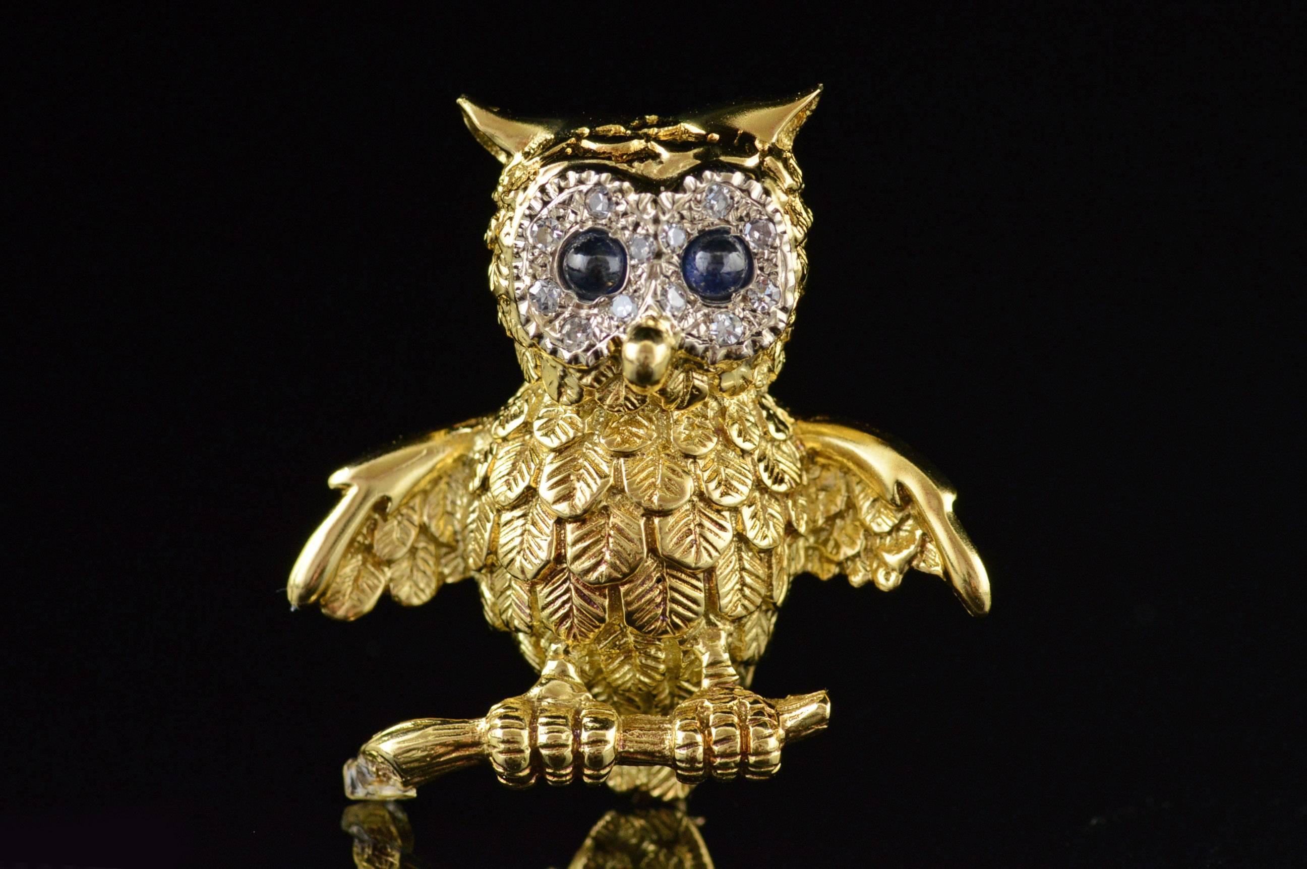 All diamonds are graded according to GIA grading standards. (When applicable)

·Item: 18K Custom 0.35 CTW Sapphire Diamond Owl Pin/Brooch Yellow Gold

·Era: Modern / 1990s

·Composition: 18k Gold Marked / Tested

·Gem Stone: 2x