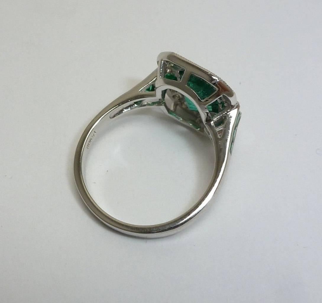 Elegant 1.84 carat Emerald Diamond Platinum Ring  For Sale 1